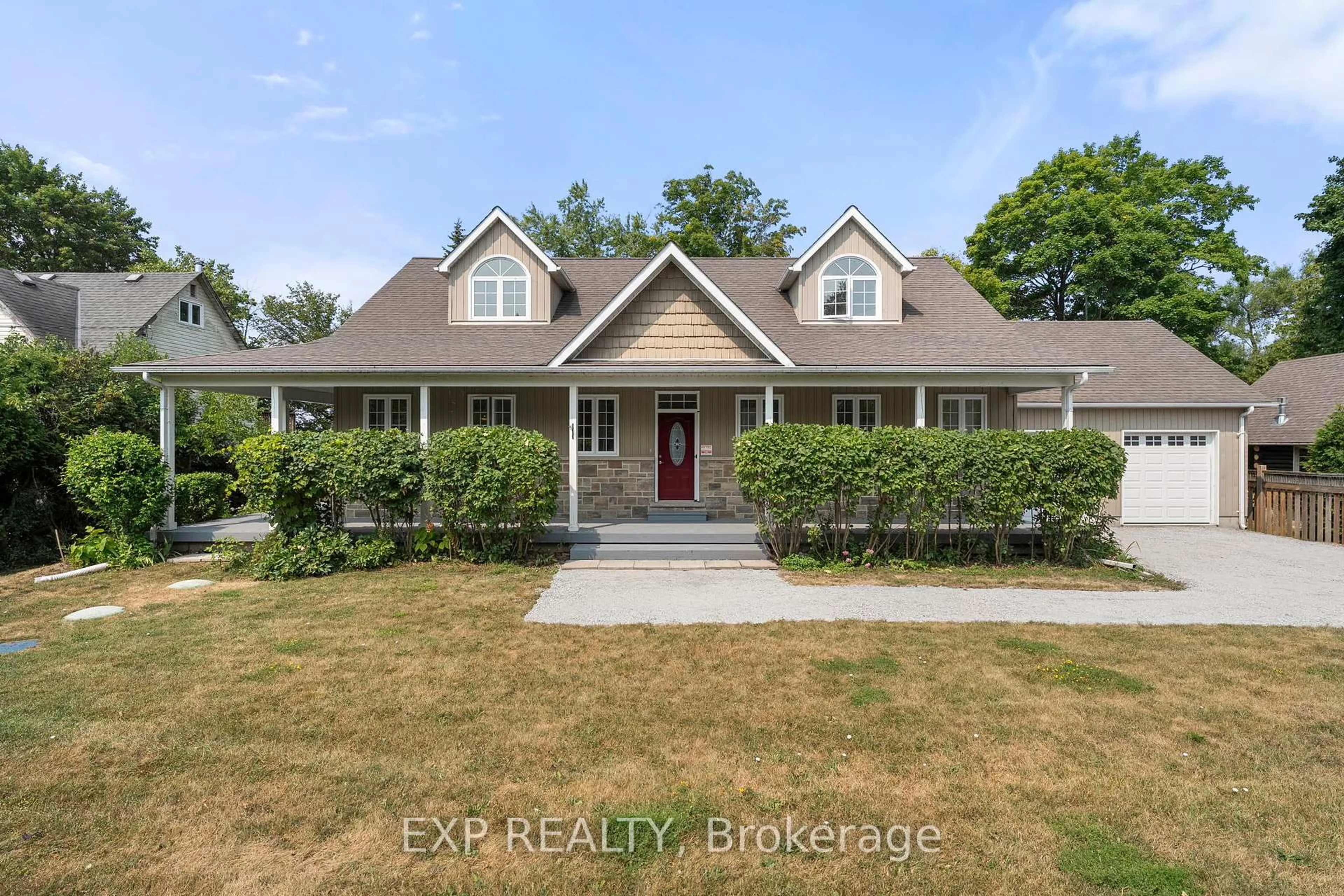 A pic from outside/outdoor area/front of a property/back of a property/a pic from drone, unknown for 22 Blue Heron Dr, Georgina Ontario L0E 1N0