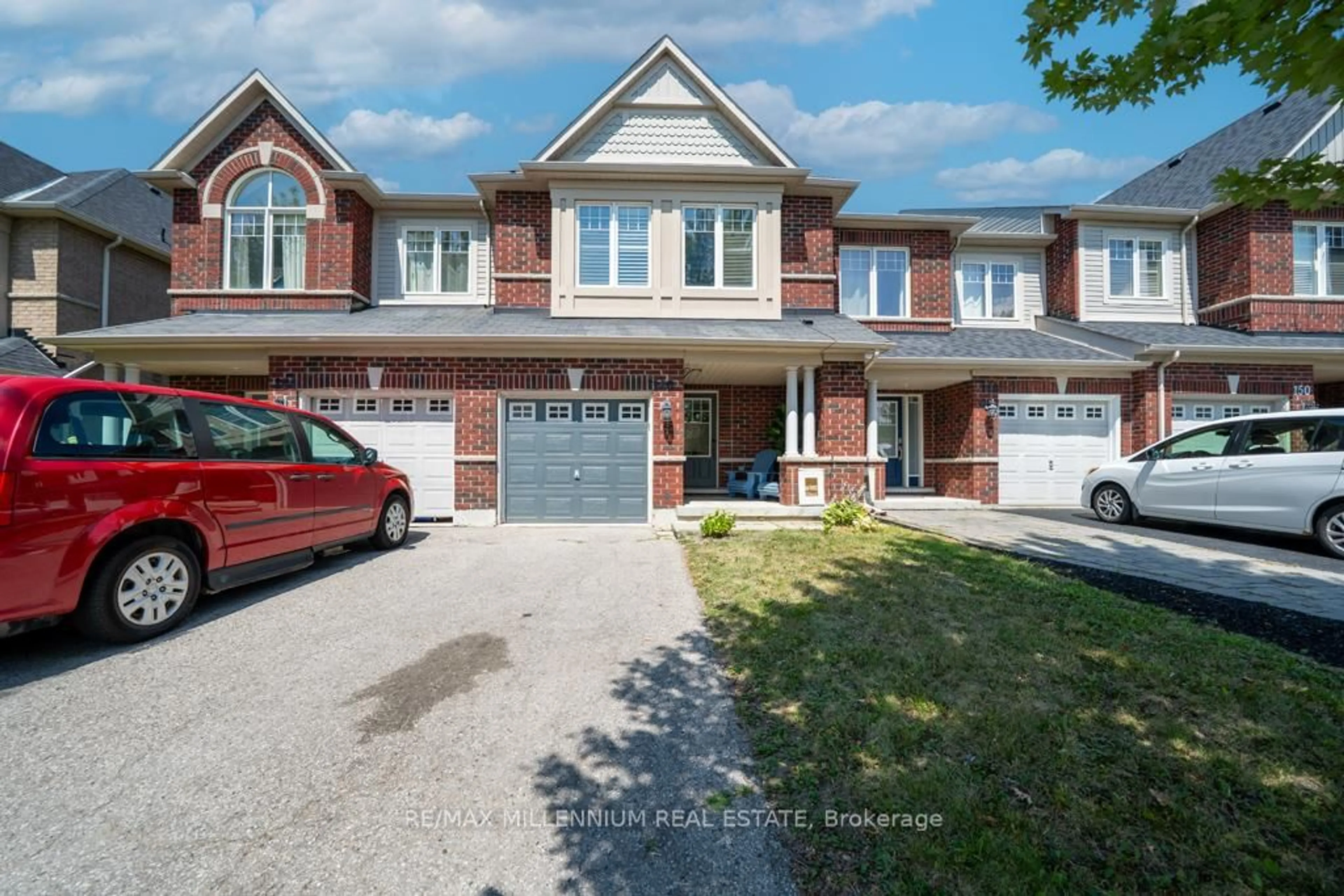 Home with brick exterior material, street for 146 Harvest Hills Blvd, East Gwillimbury Ontario L9N 0C1