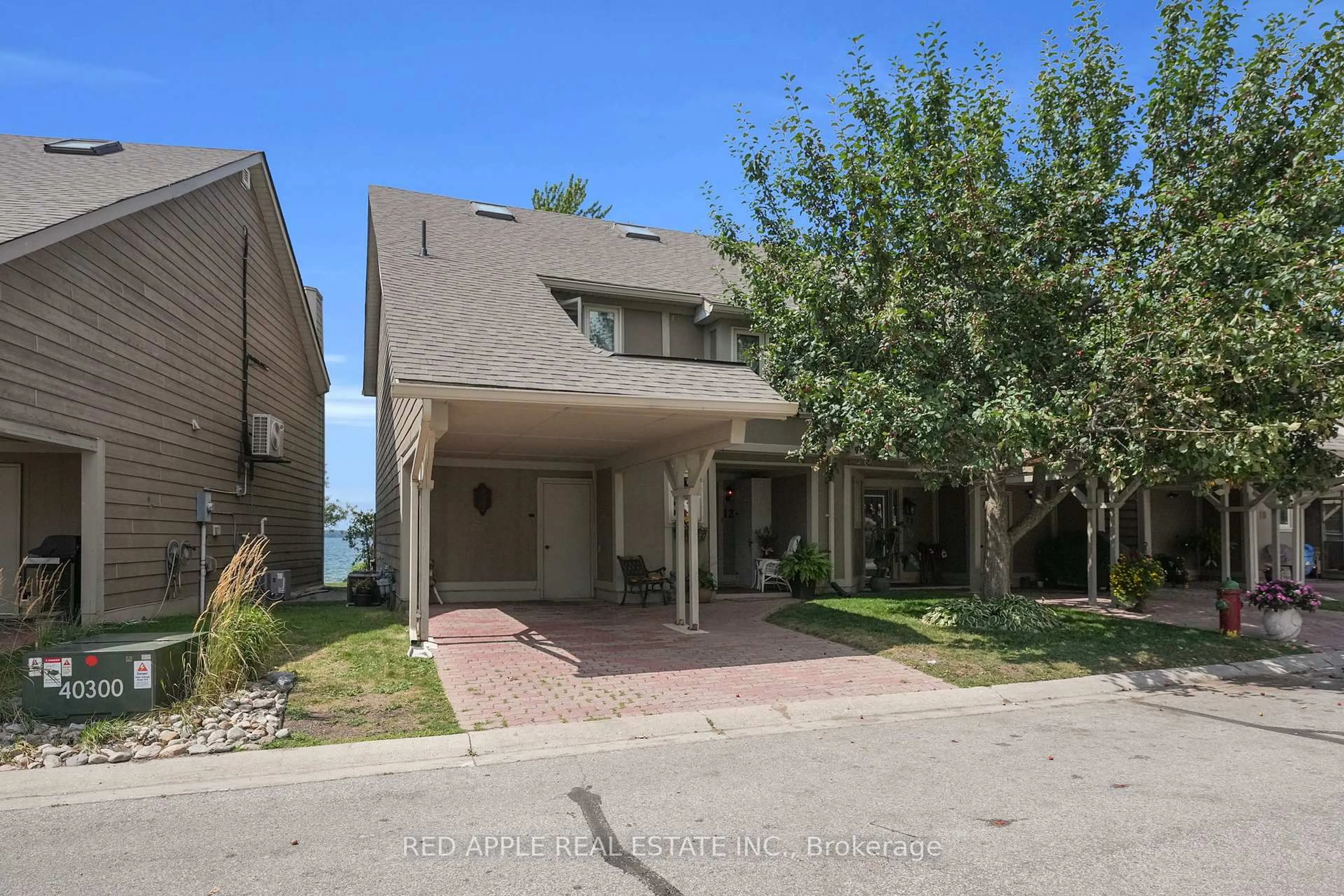 Unknown for 12 Davy Point Circ, Georgina Ontario L4P 3H2