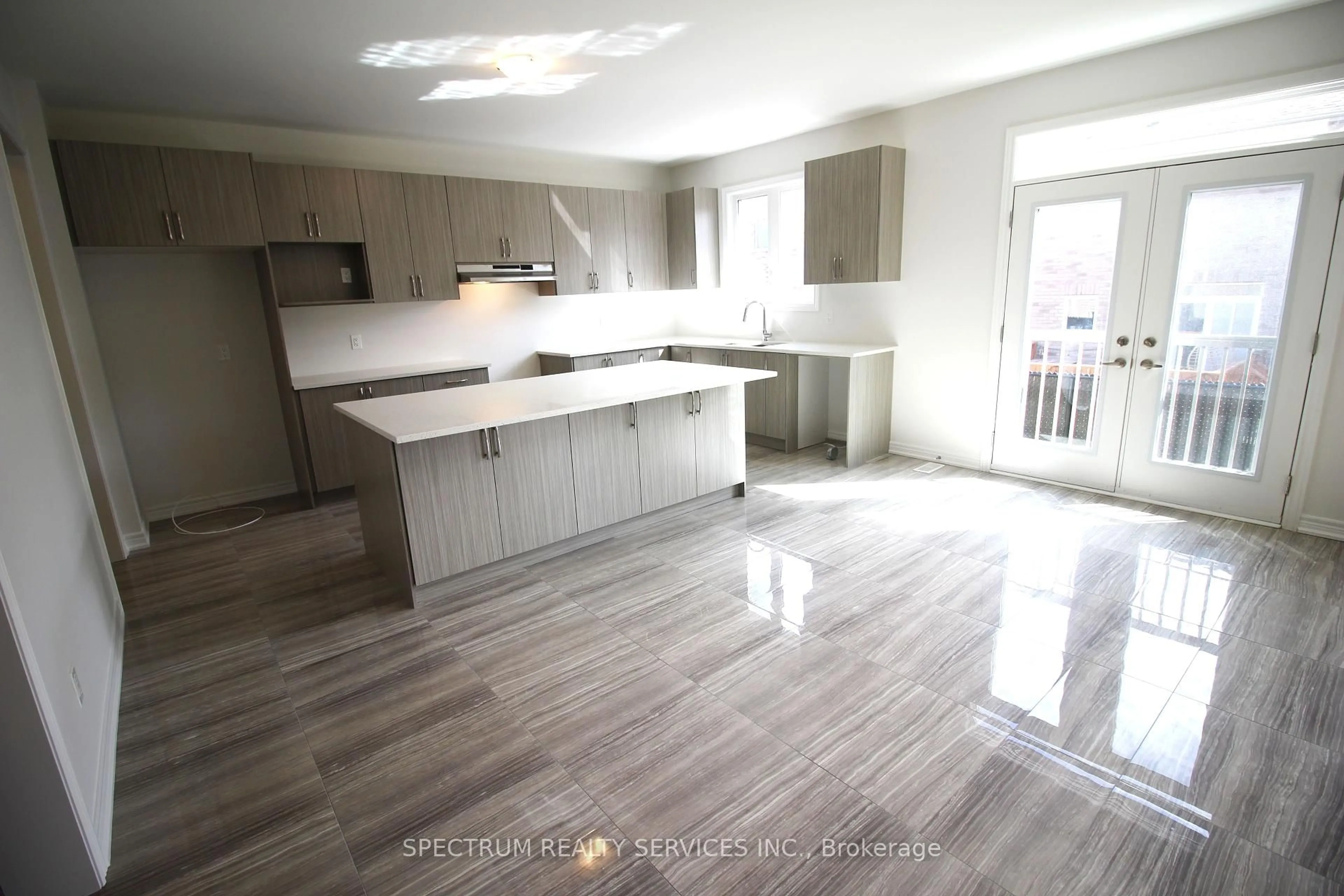 Open concept kitchen, ceramic/tile floor for 61 Bud Leggett Cres, Georgina Ontario L4P 0T1