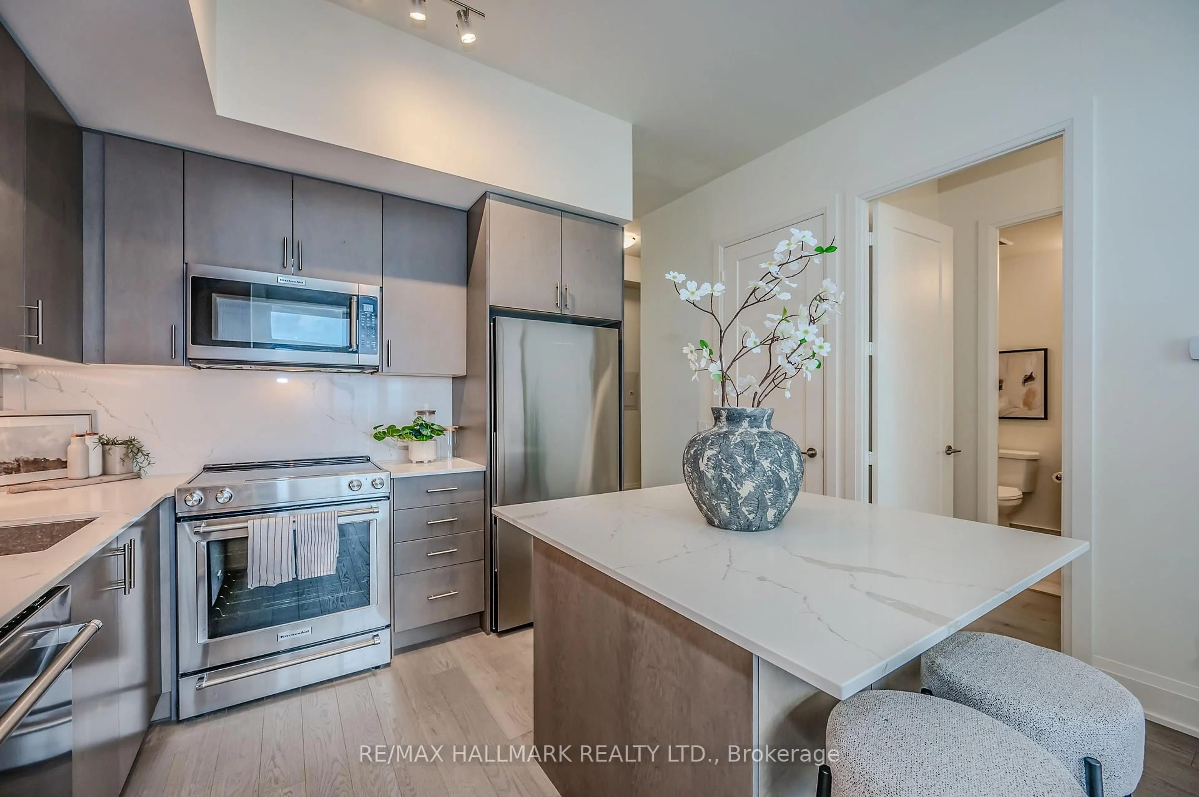 Unknown for 9000 Jane St #PH114, Vaughan Ontario L4K 0M6