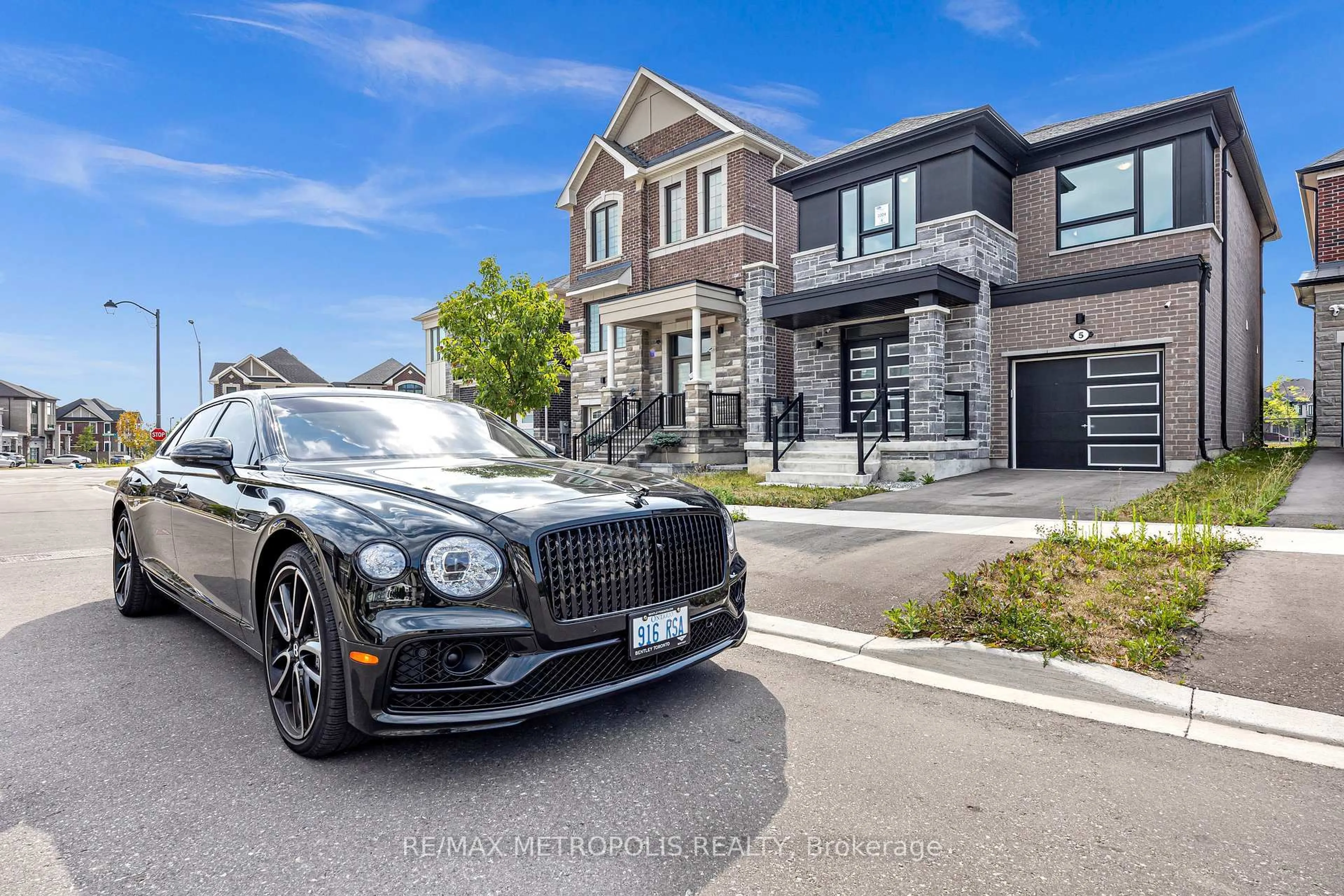 Home with brick exterior material, street for 5 Erin Ridge Crt, Markham Ontario L6C 3K8