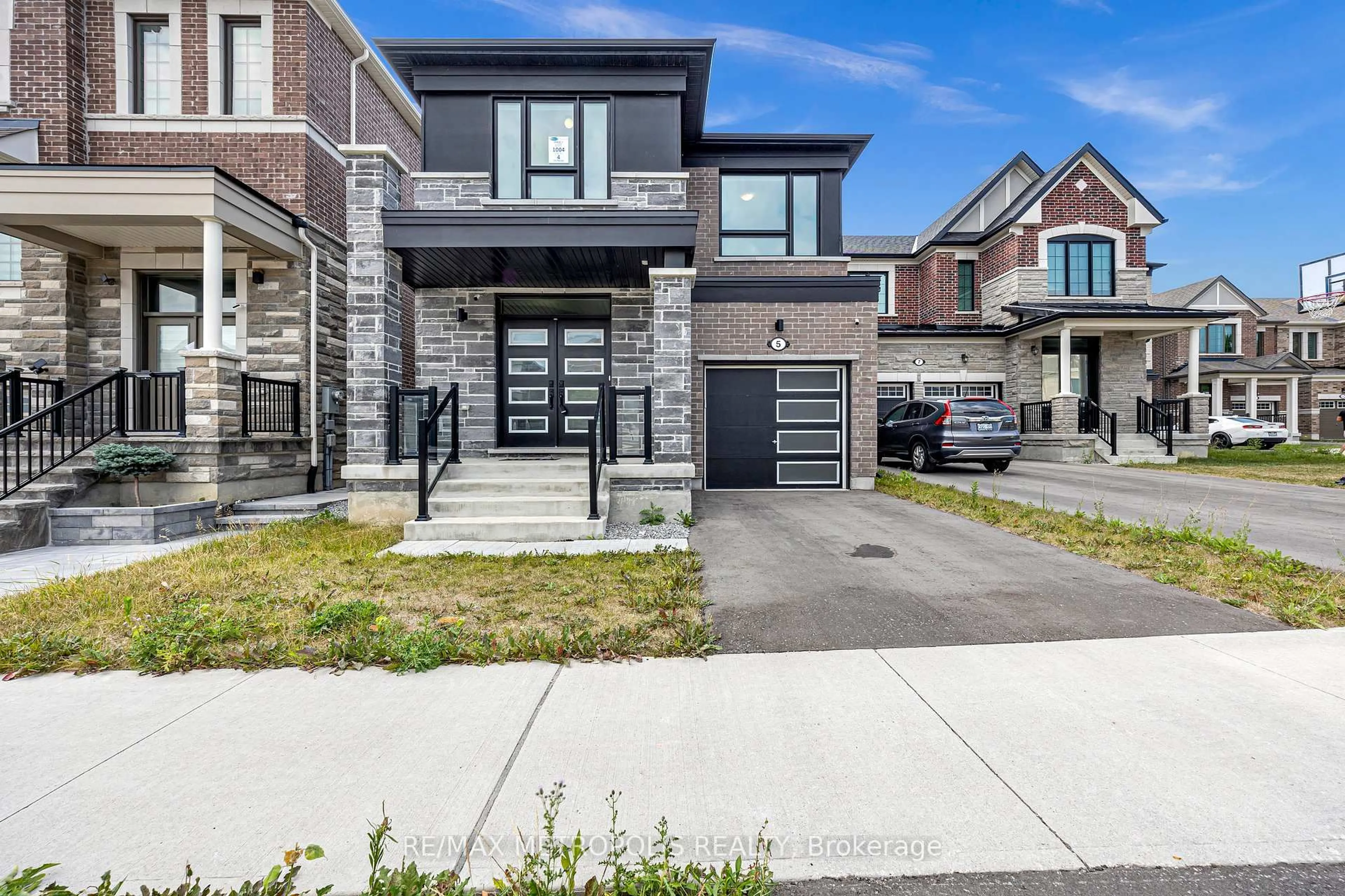 Home with brick exterior material, street for 5 Erin Ridge Crt, Markham Ontario L6C 3K8
