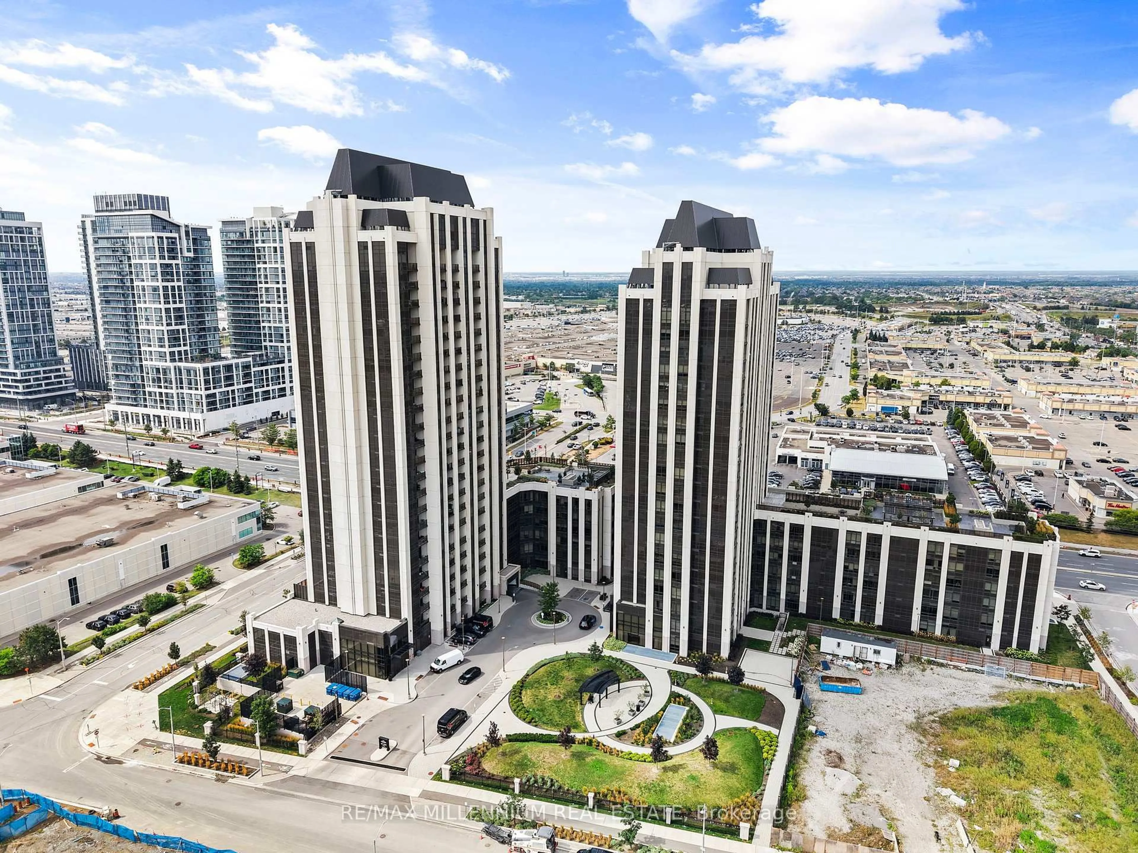 A pic from outside/outdoor area/front of a property/back of a property/a pic from drone, city buildings view from balcony for 9075 Jane St #309, Vaughan Ontario L4K 0L7