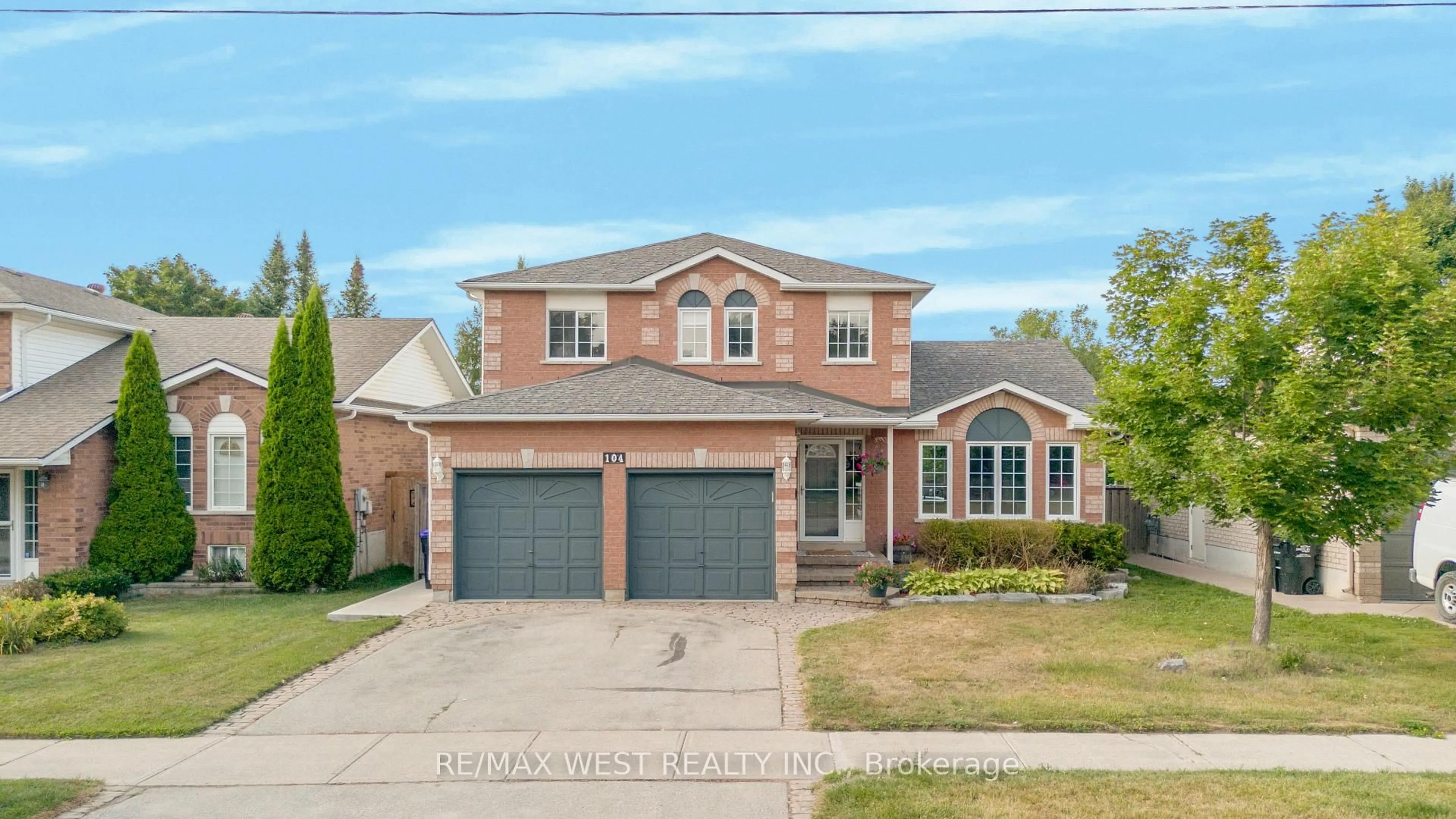 Home with brick exterior material, street for 104 Prospect St, New Tecumseth Ontario L0G 1A0