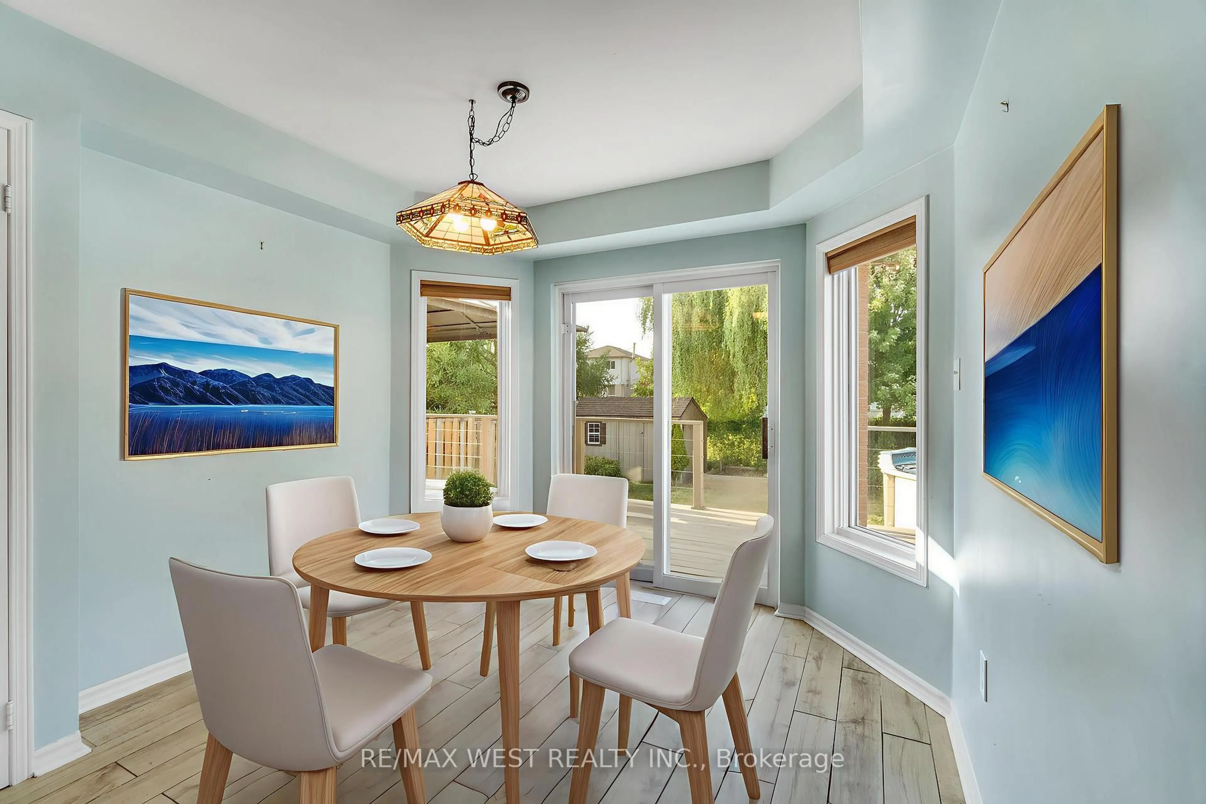 Dining room, unknown for 104 Prospect St, New Tecumseth Ontario L0G 1A0