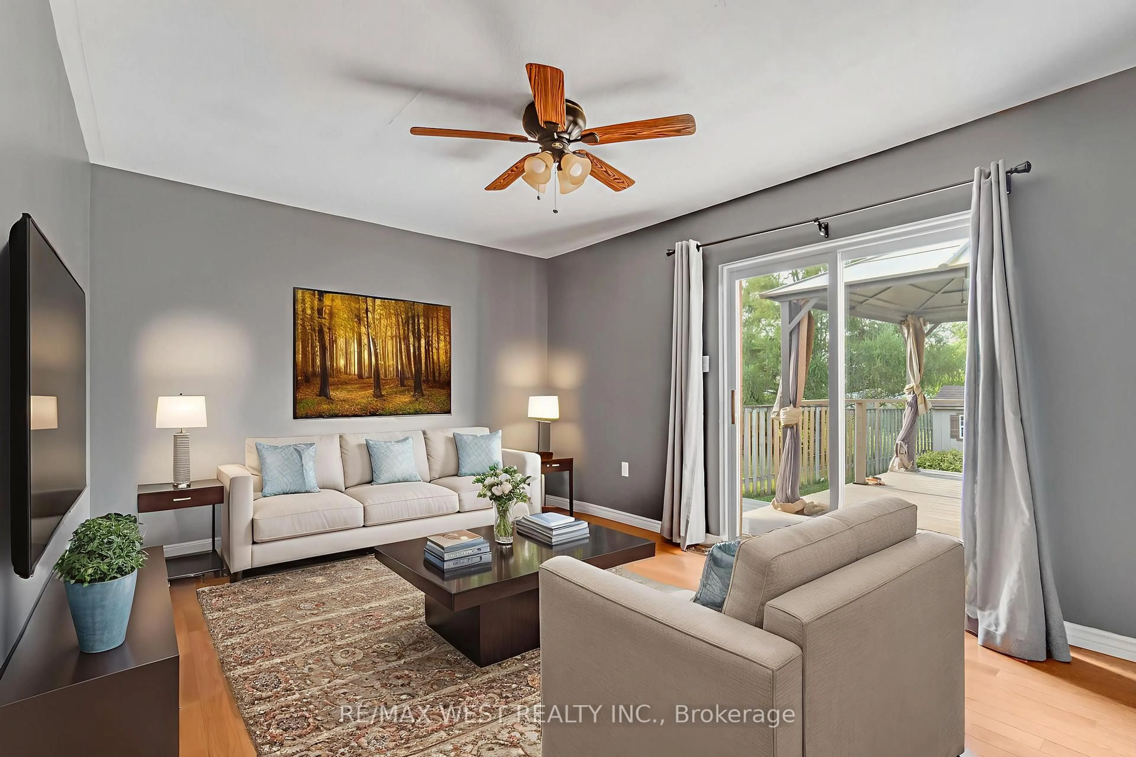 Living room with furniture, unknown for 104 Prospect St, New Tecumseth Ontario L0G 1A0