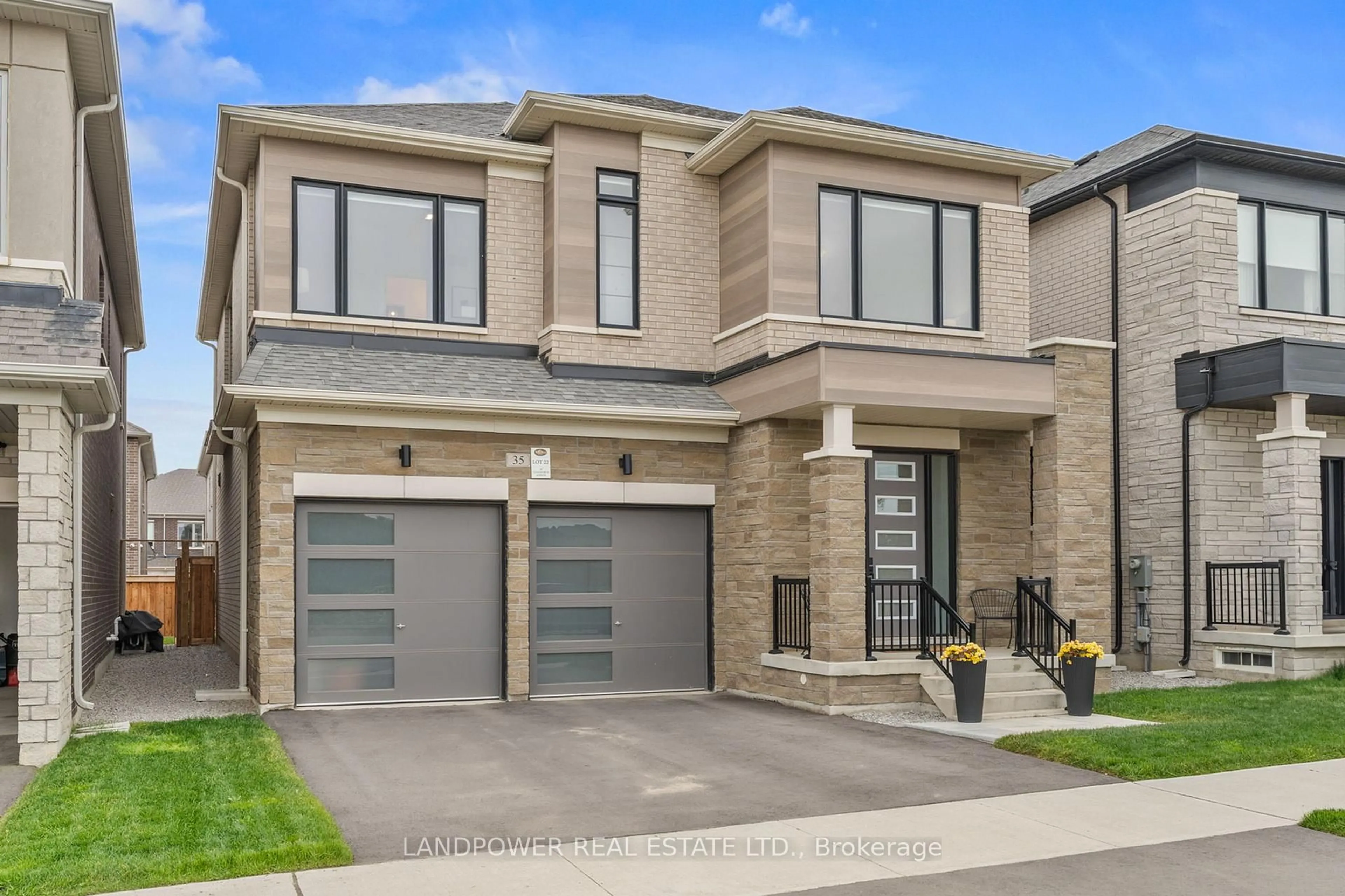 Home with brick exterior material, street for 35 Longworth Ave, Richmond Hill Ontario L4E 1J2