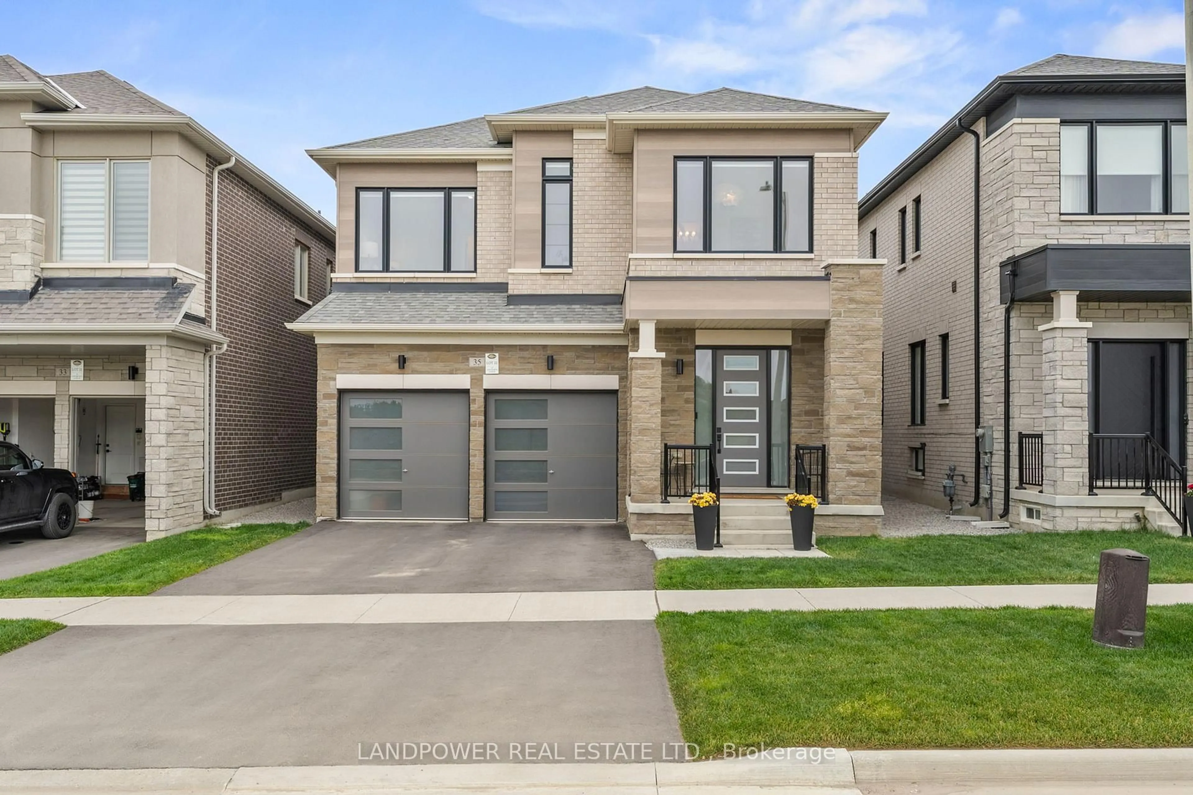 Home with brick exterior material, street for 35 Longworth Ave, Richmond Hill Ontario L4E 1J2