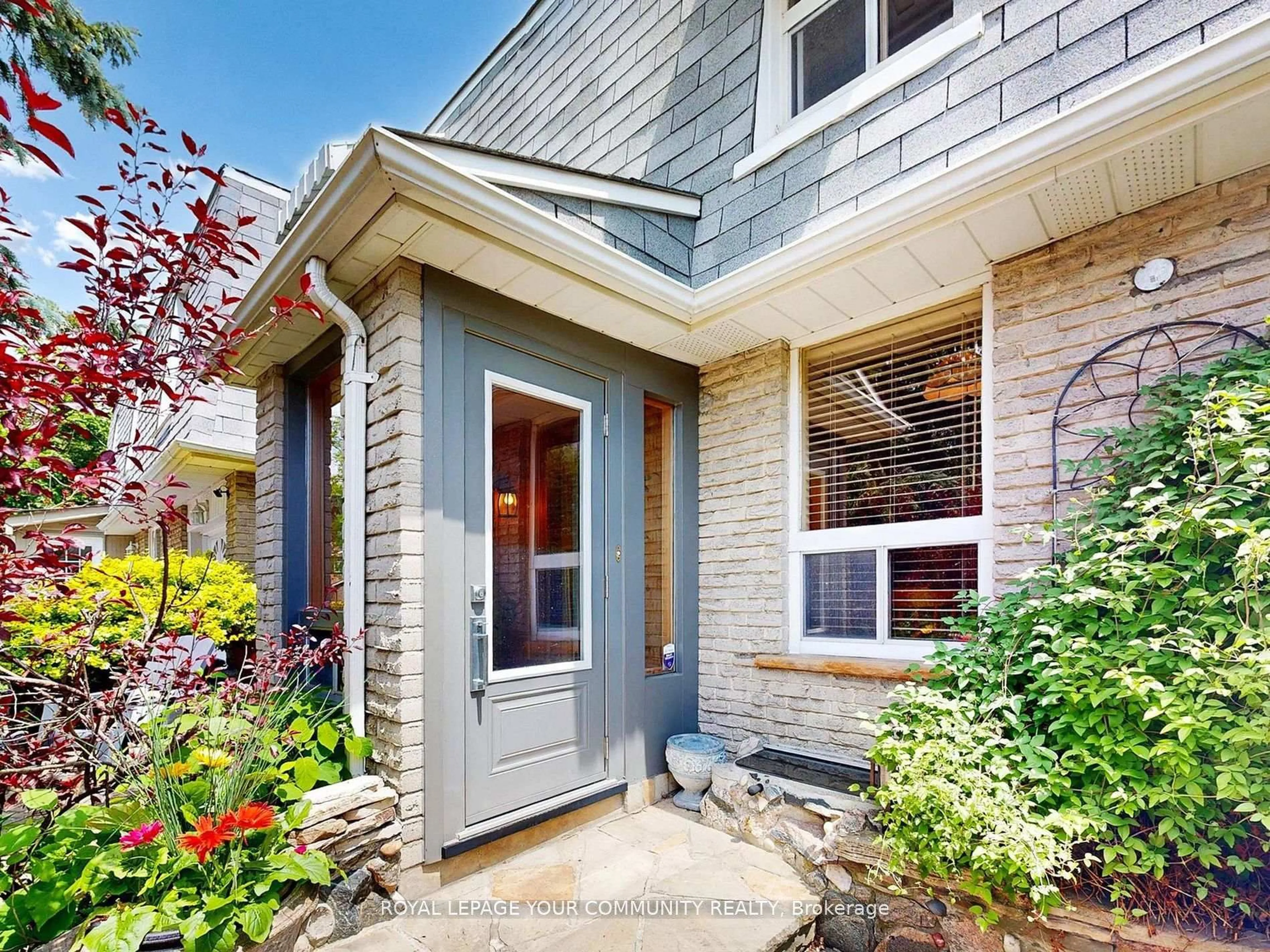 Unknown for 4 Kitsilano Cres, Richmond Hill Ontario L4C 5A5