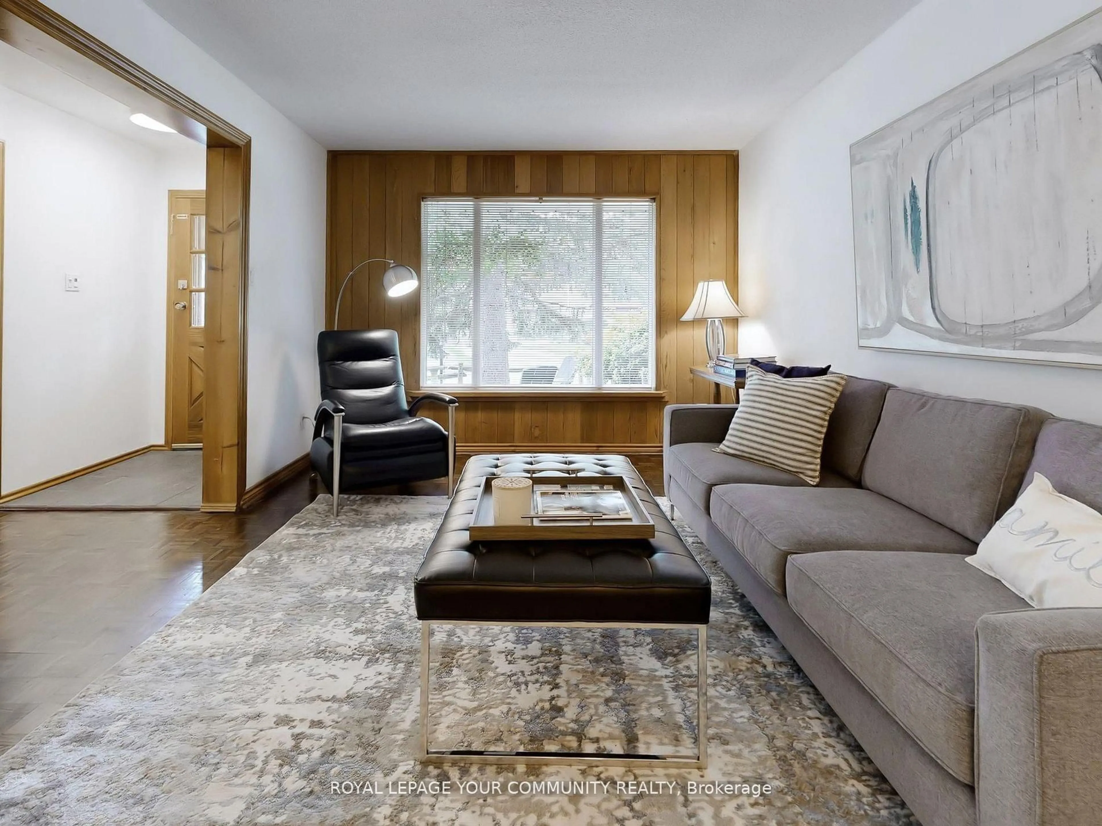 Living room with furniture, unknown for 4 Kitsilano Cres, Richmond Hill Ontario L4C 5A5