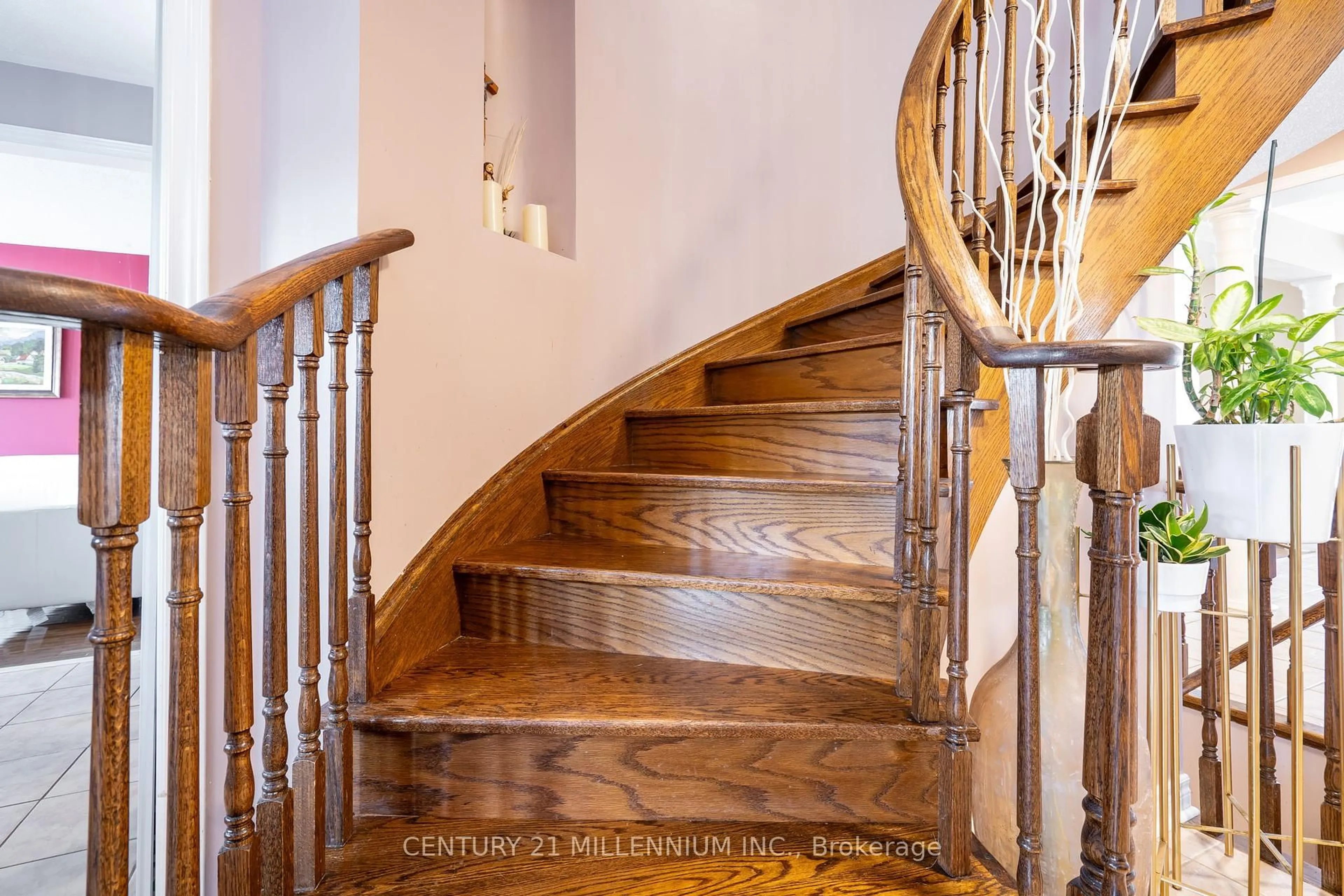Stairs for 1964 Jans Blvd, Innisfil Ontario L9S 4Z7