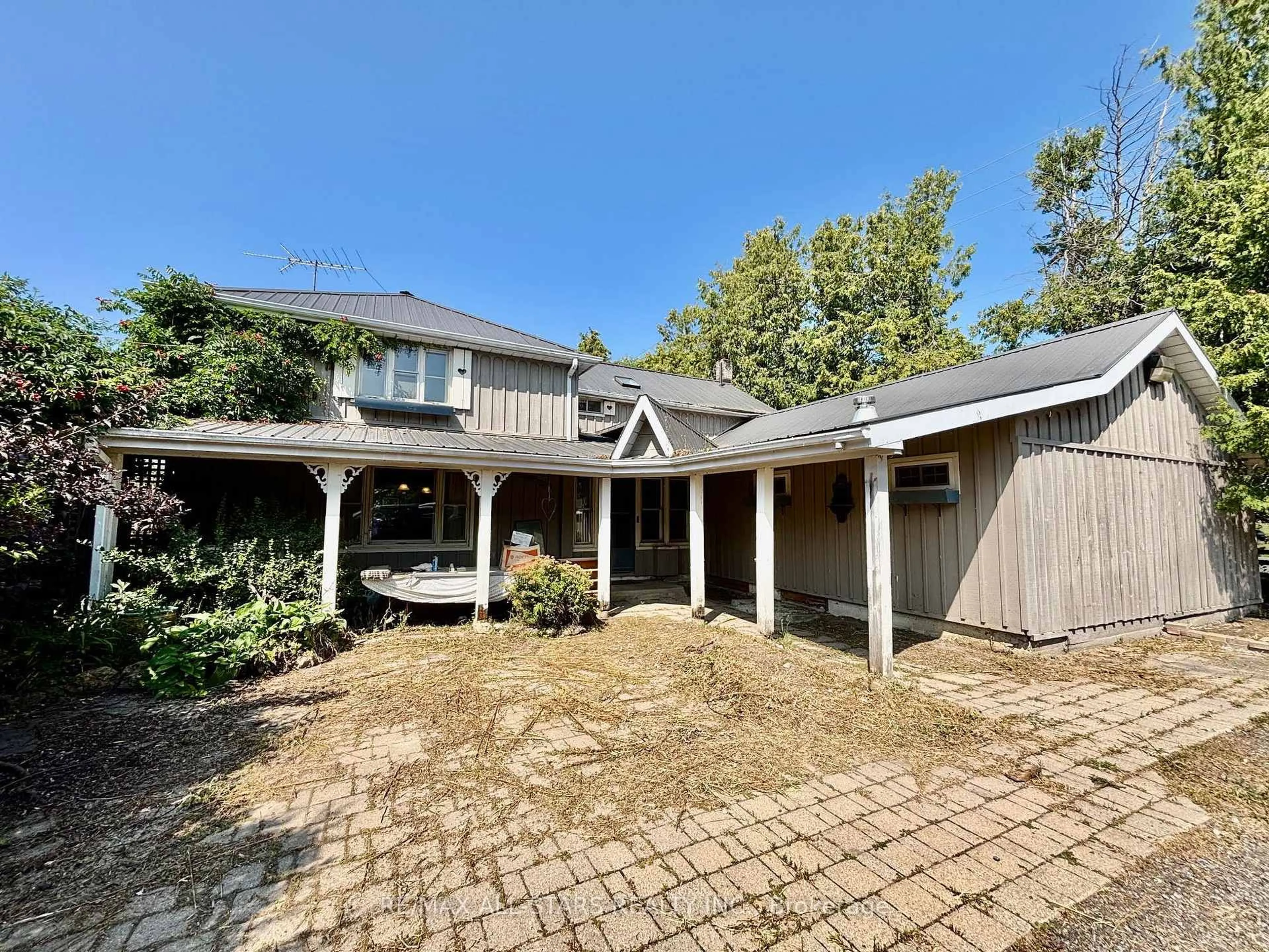 A pic from outside/outdoor area/front of a property/back of a property/a pic from drone, street for 5601 Bethesda Rd, Whitchurch-Stouffville Ontario L4A 7X3