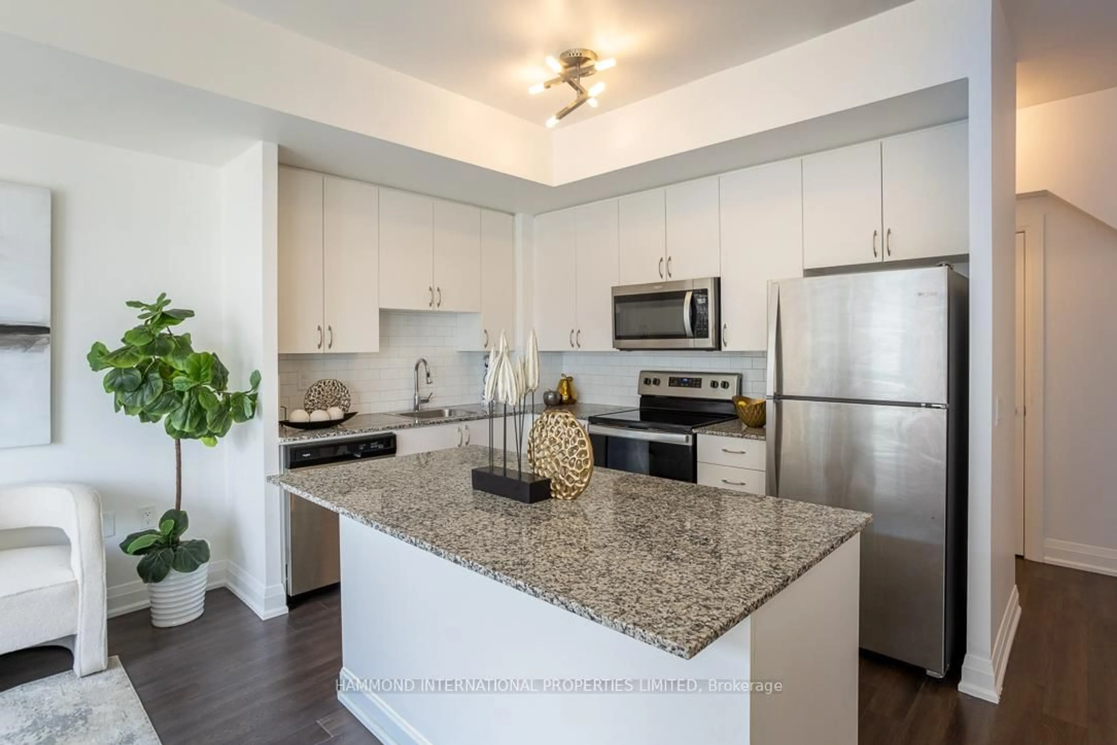 Open concept kitchen, ceramic/tile floor for 5279 Highway 7 #B903, Vaughan Ontario L4L 0J1
