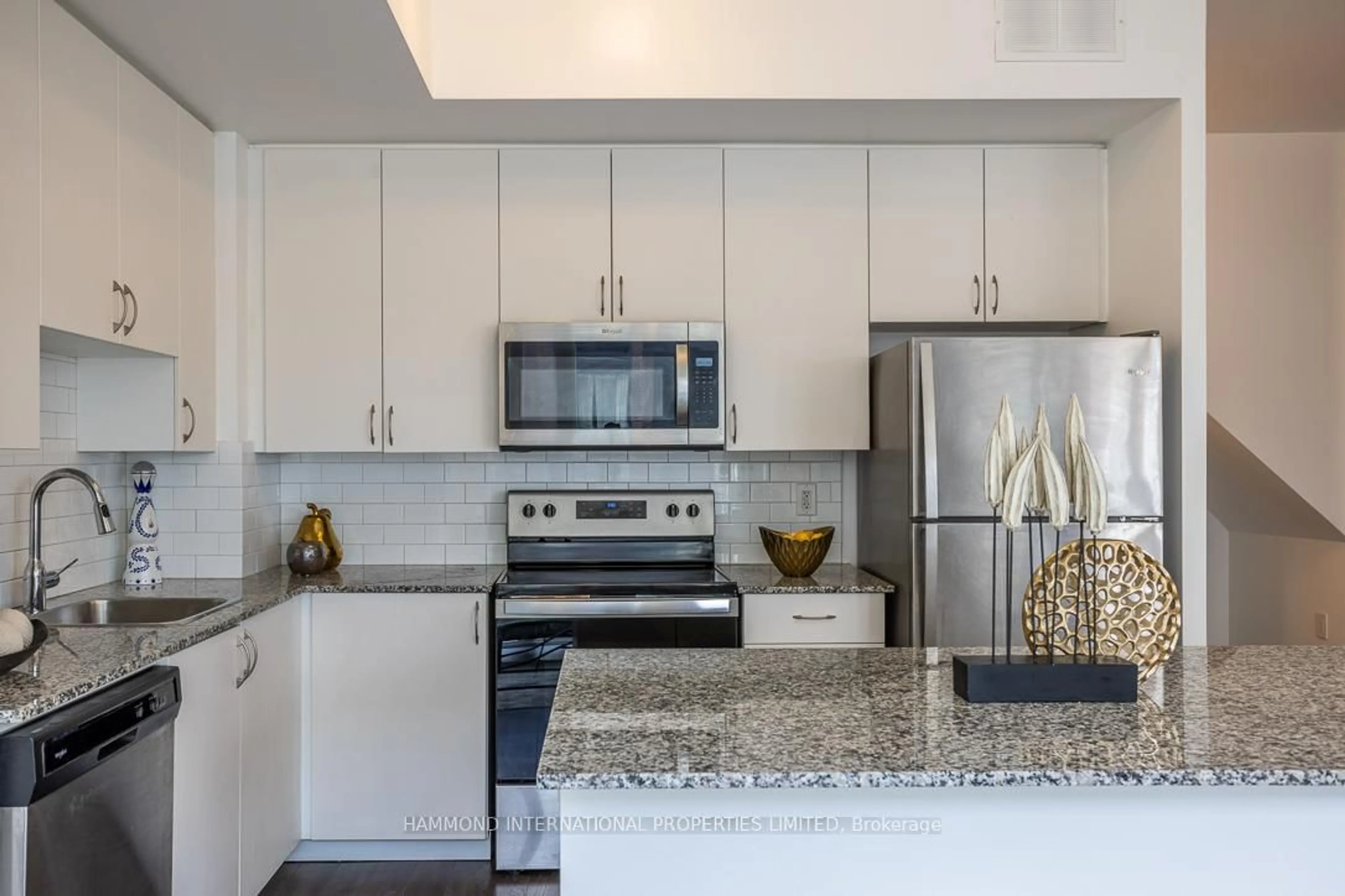 Open concept kitchen, ceramic/tile floor for 5279 Highway 7 #B903, Vaughan Ontario L4L 0J1