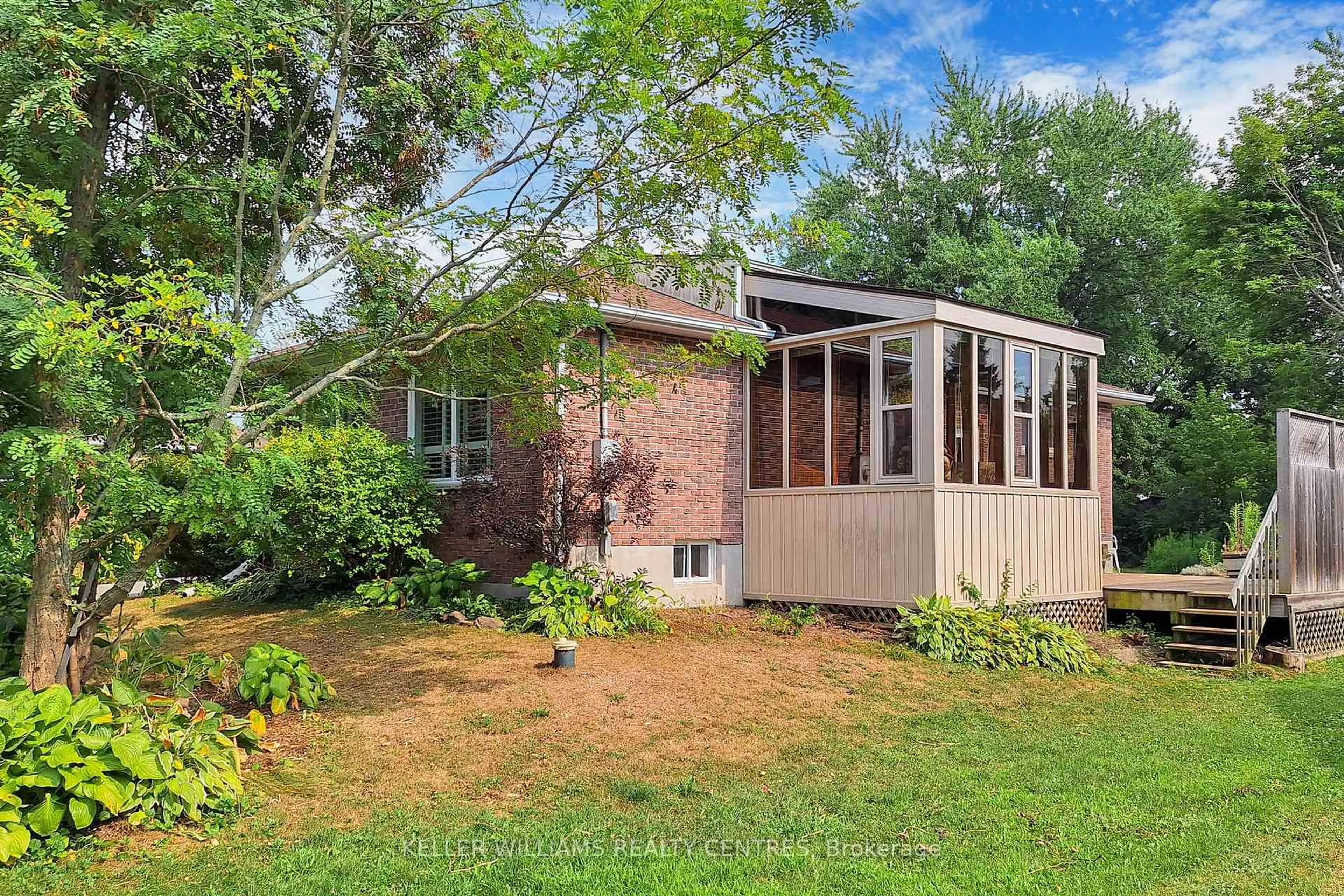 Unknown for 19 Adelaide St, Georgina Ontario L0E 1N0
