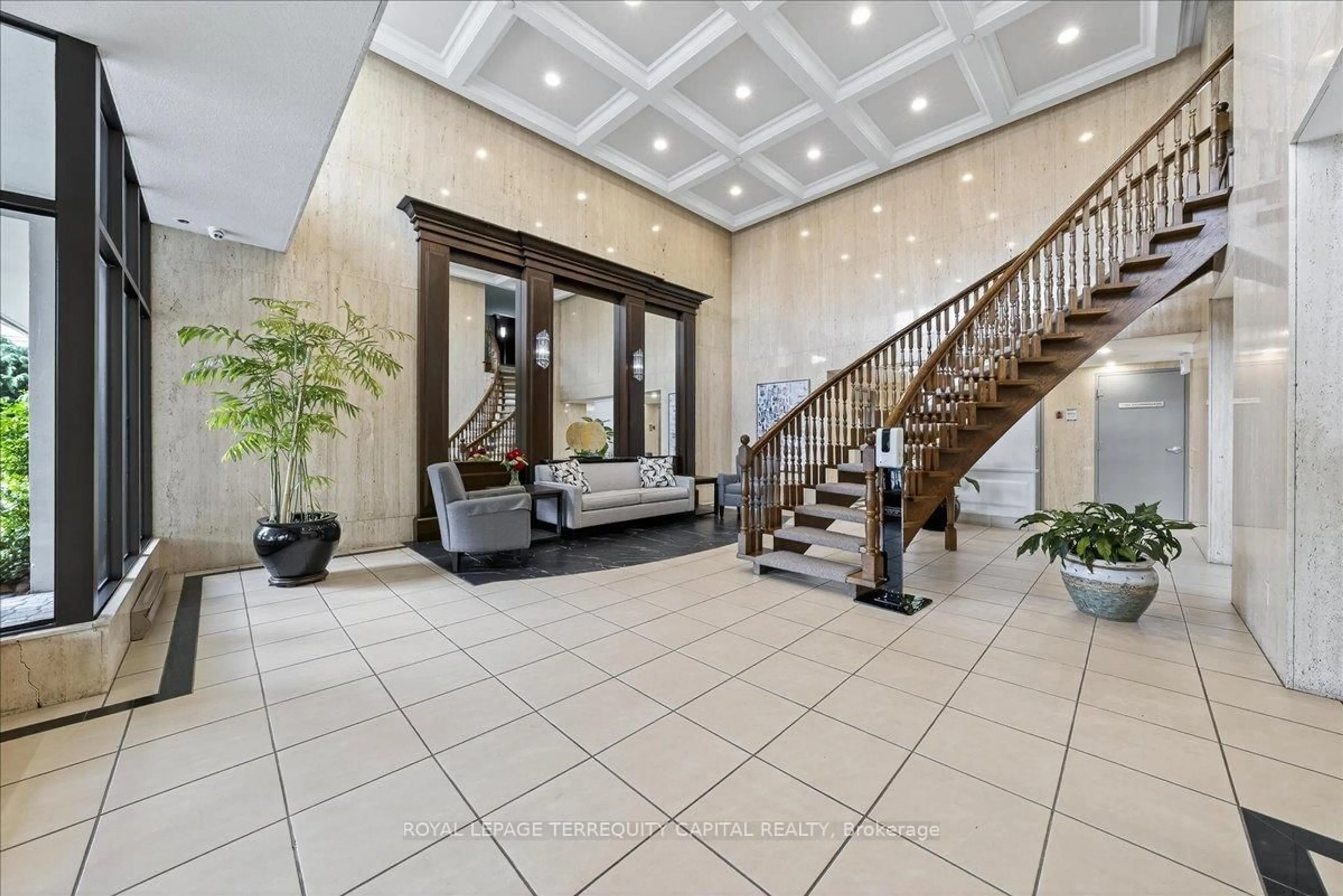 Lobby for 8111 Yonge St #909, Markham Ontario L3T 4V9