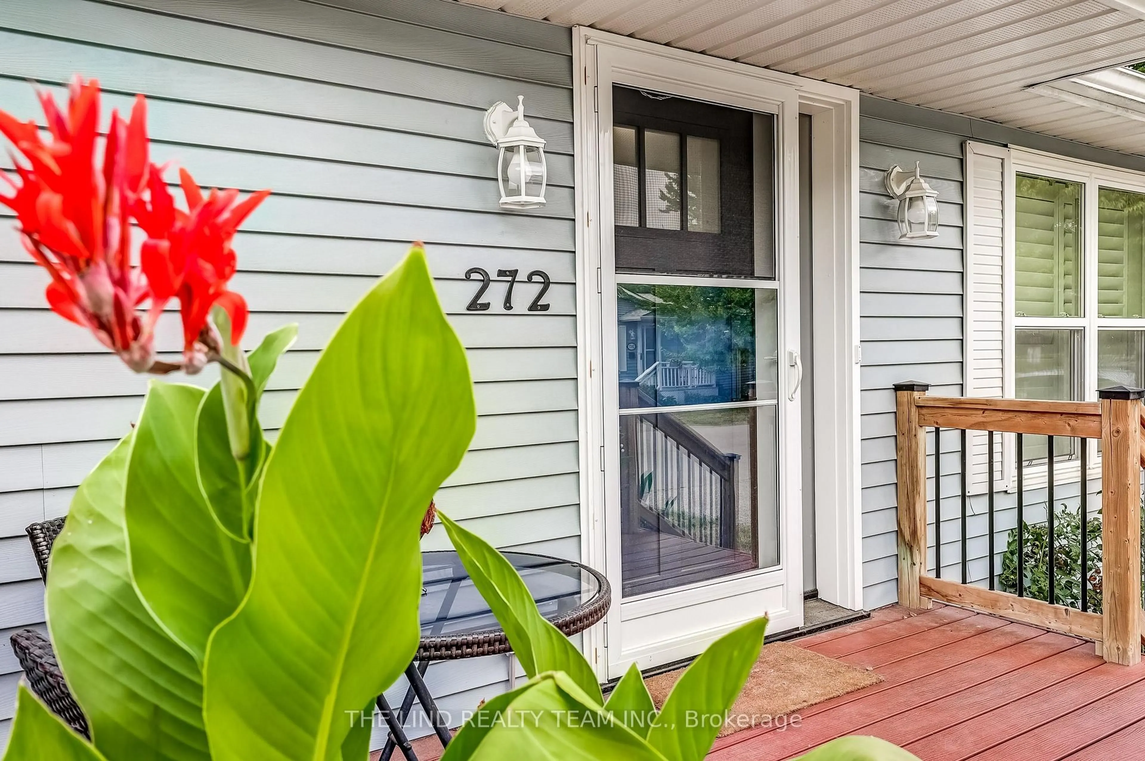 Indoor entryway for 272 Jeff Smith Crt, Newmarket Ontario L3Y 8C5