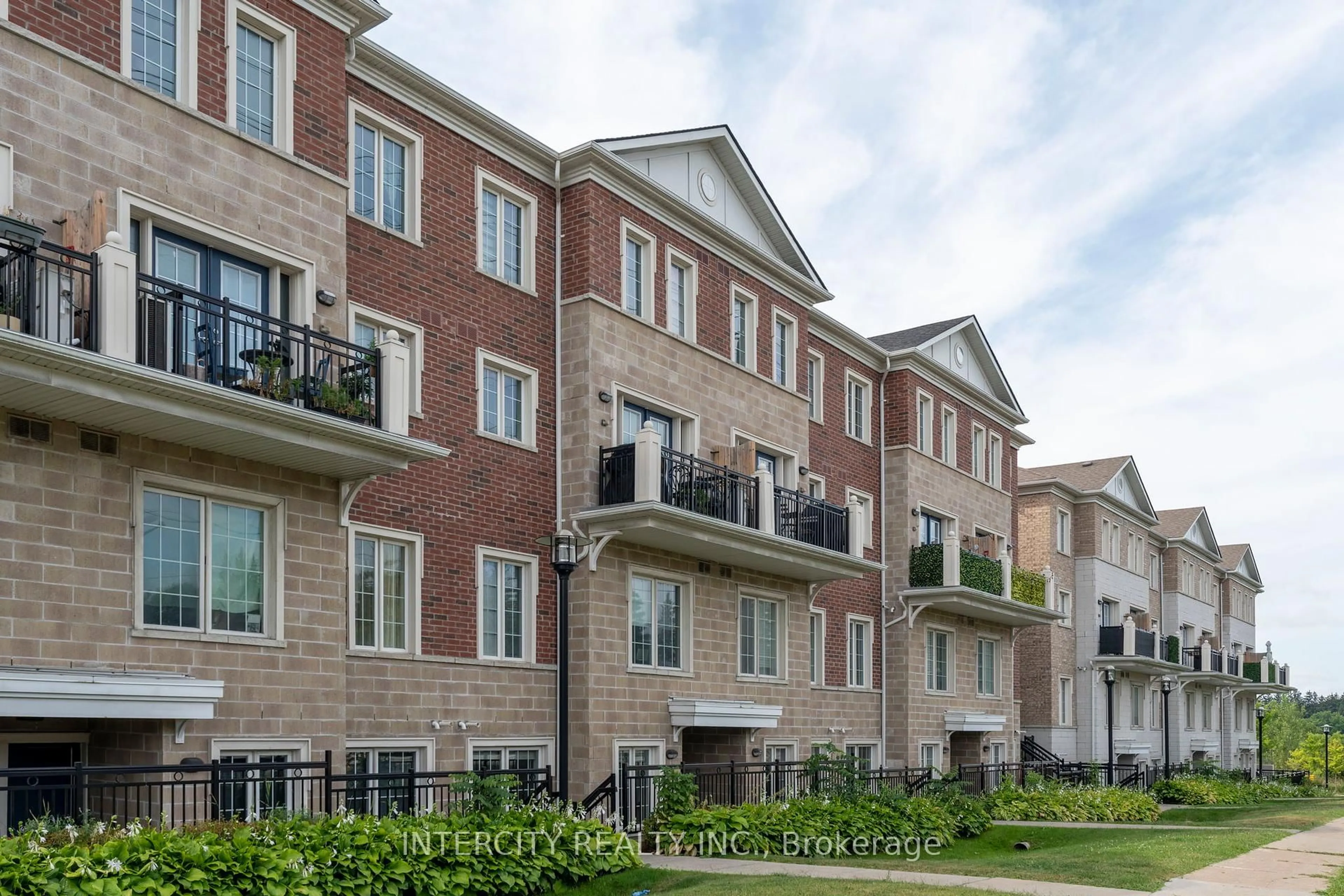 Unknown for 26 Bruce St #E-16, Vaughan Ontario L4L 0H4