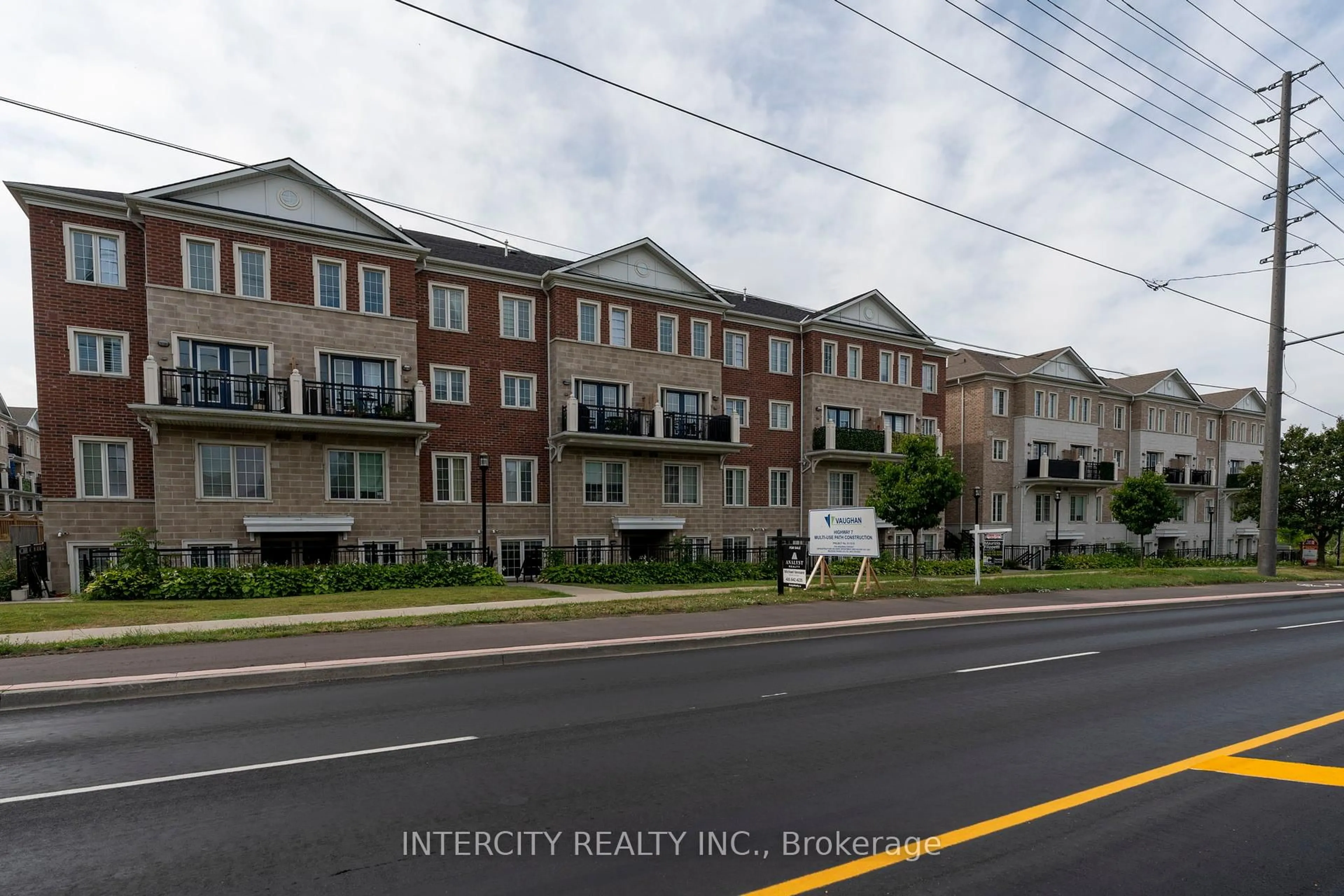 Blurry image for 26 Bruce St #E-16, Vaughan Ontario L4L 0H4