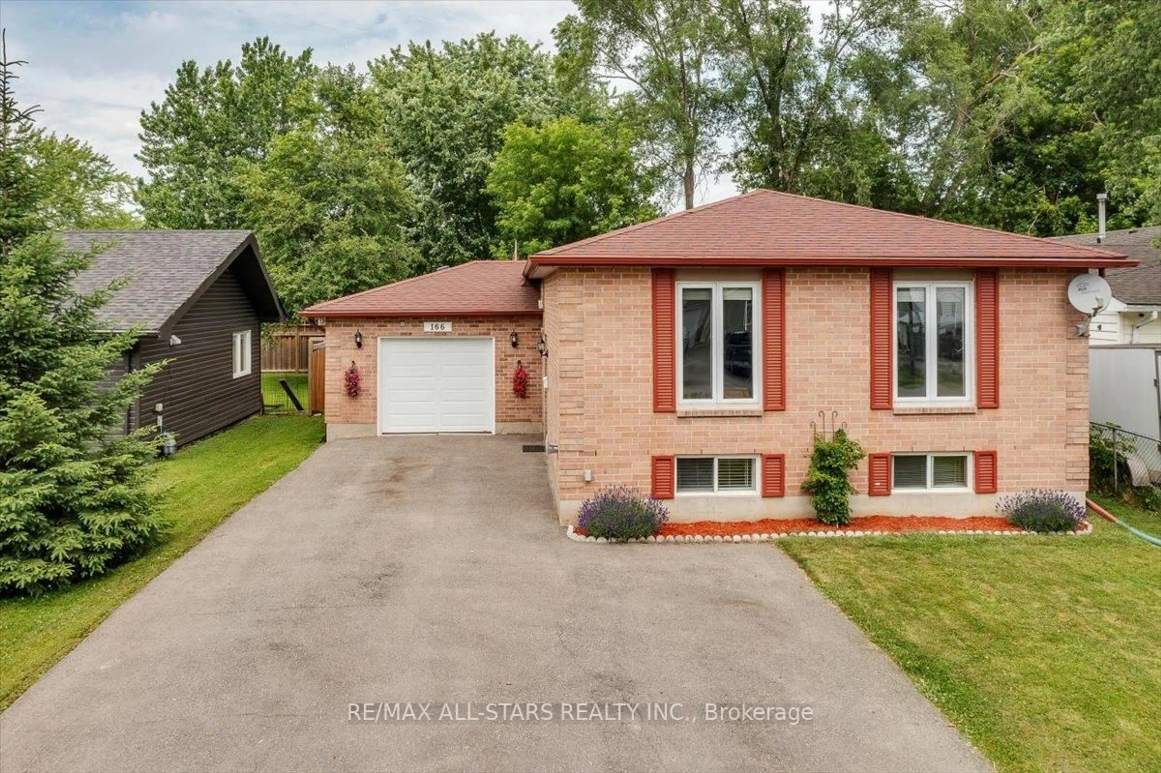 Home with brick exterior material, street for 166 Silas Blvd, Georgina Ontario L4P 2K3