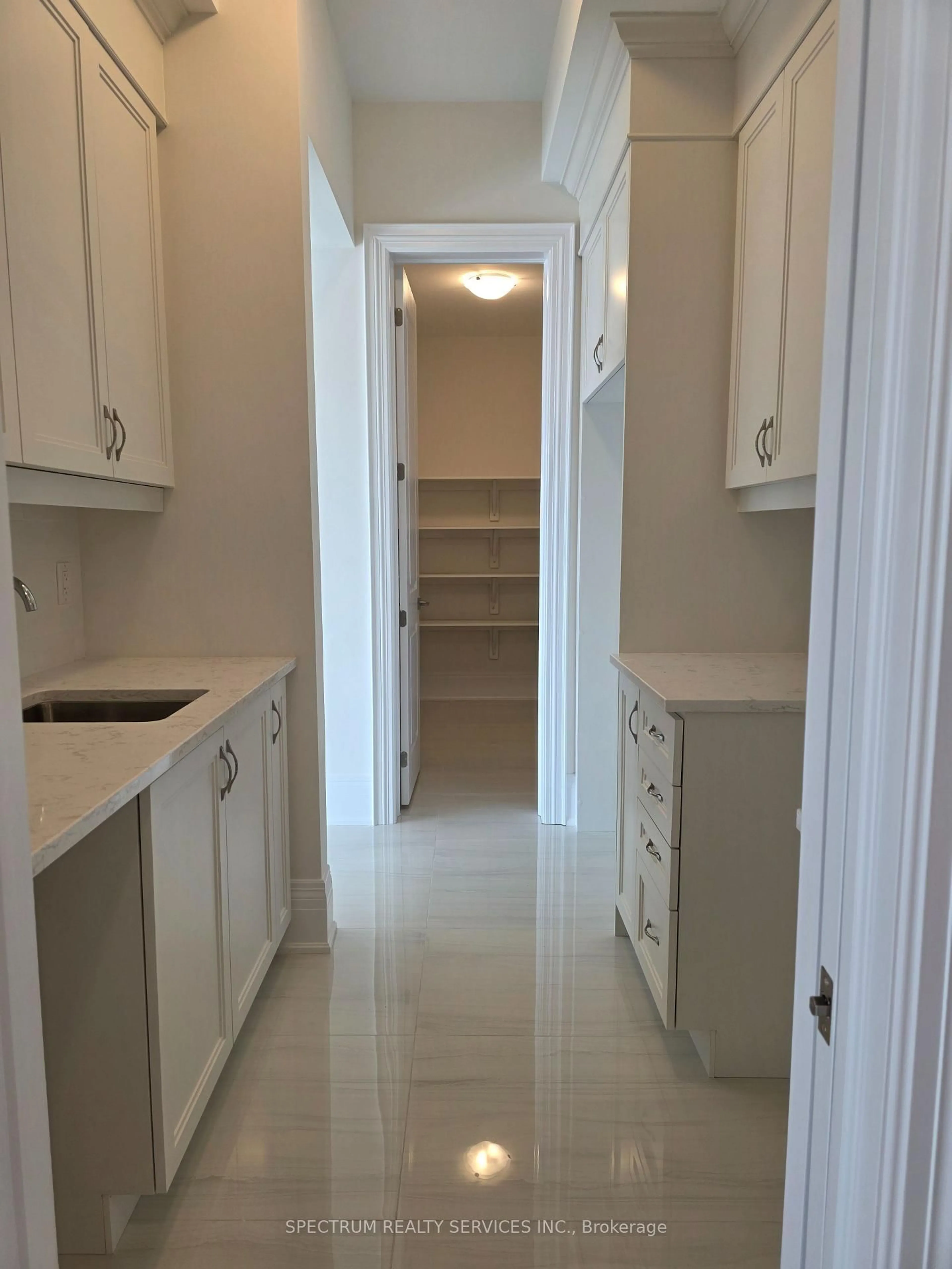 Unknown for 32 Seraville St, Vaughan Ontario L3L 0H1