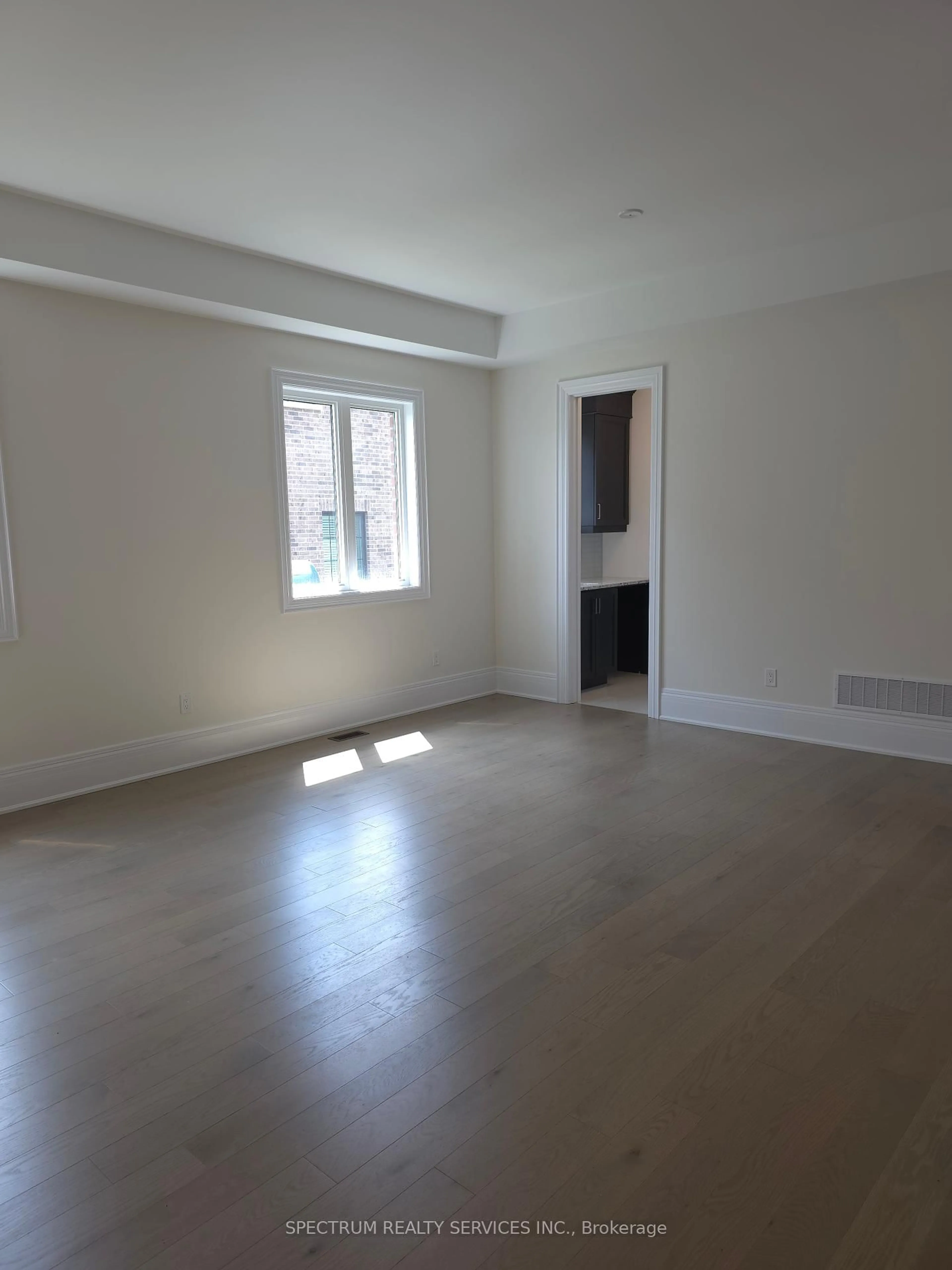 A pic of a room for 10 Adario Cres, Vaughan Ontario L3L 0G3