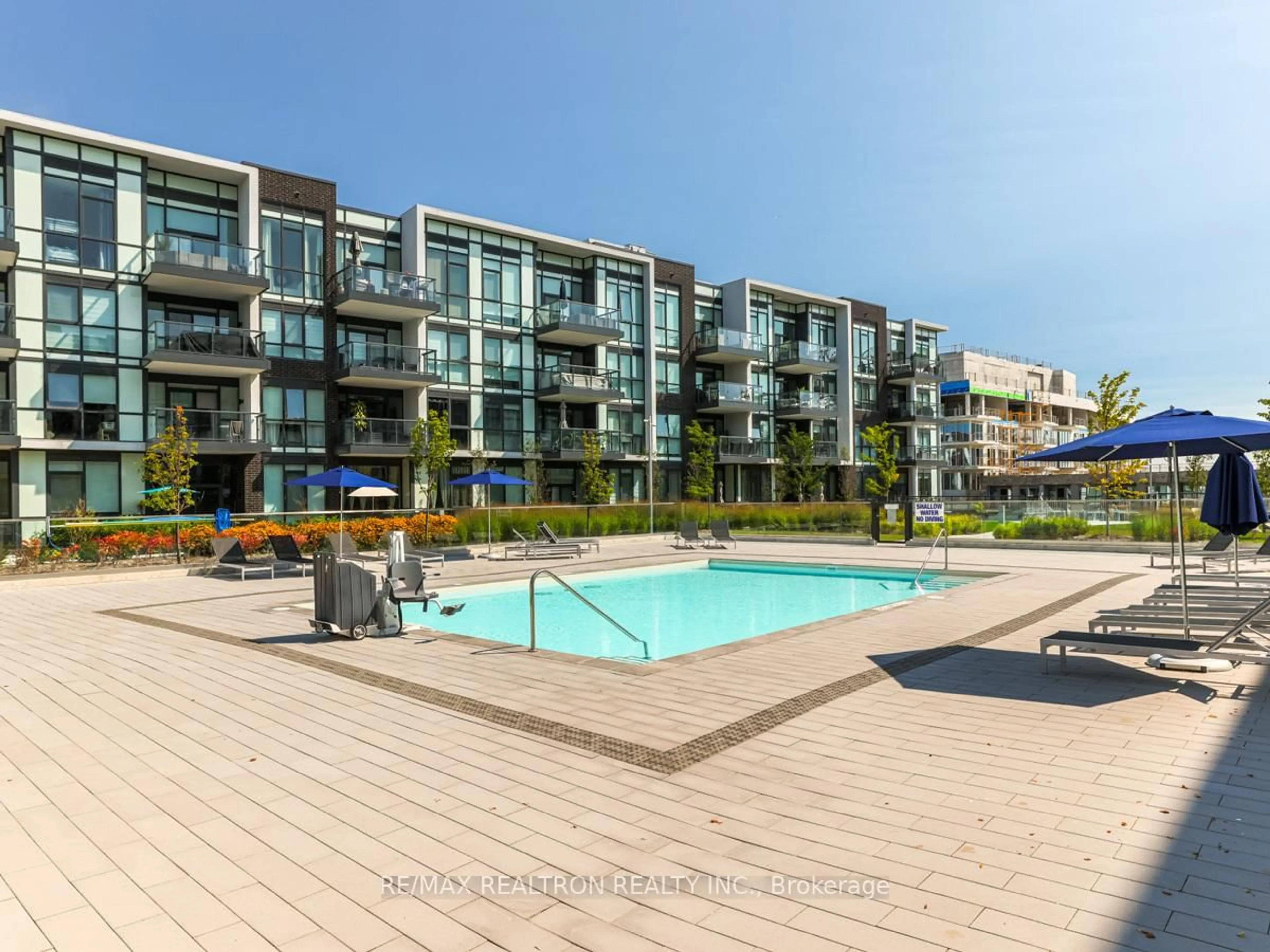 Pool for 415 Sea Ray Ave #345, Innisfil Ontario L9S 0R5