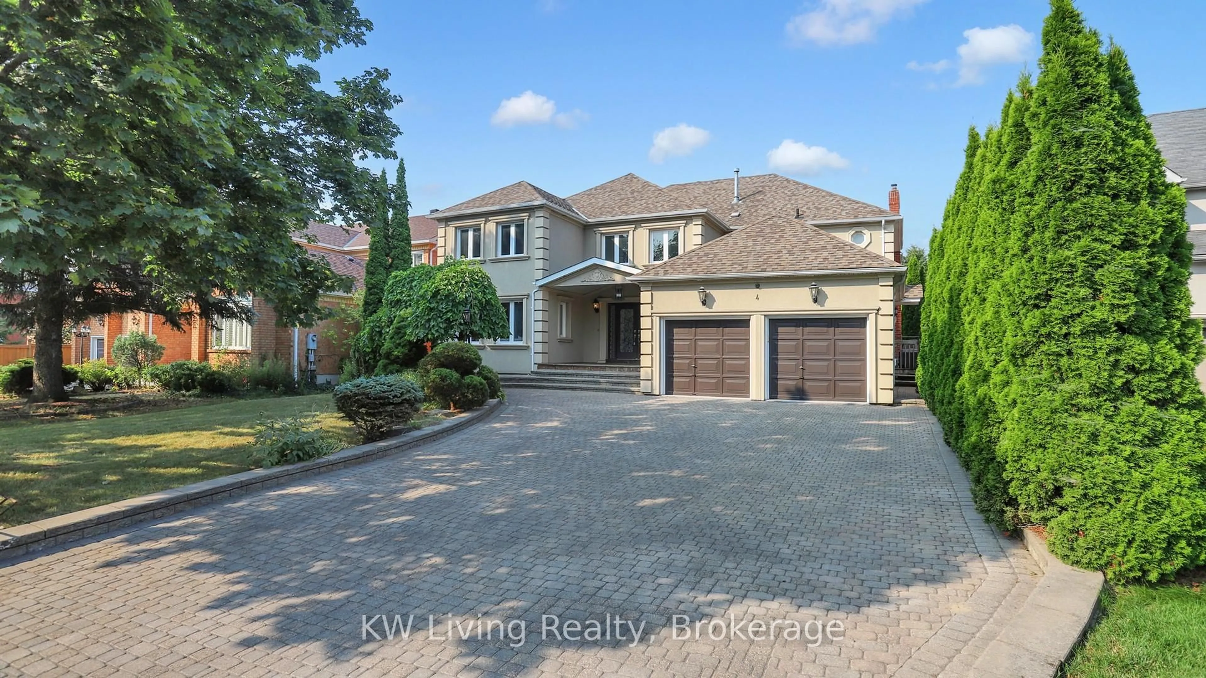Home with brick exterior material, street for 4 Hillhurst Dr, Richmond Hill Ontario L4B 3B7