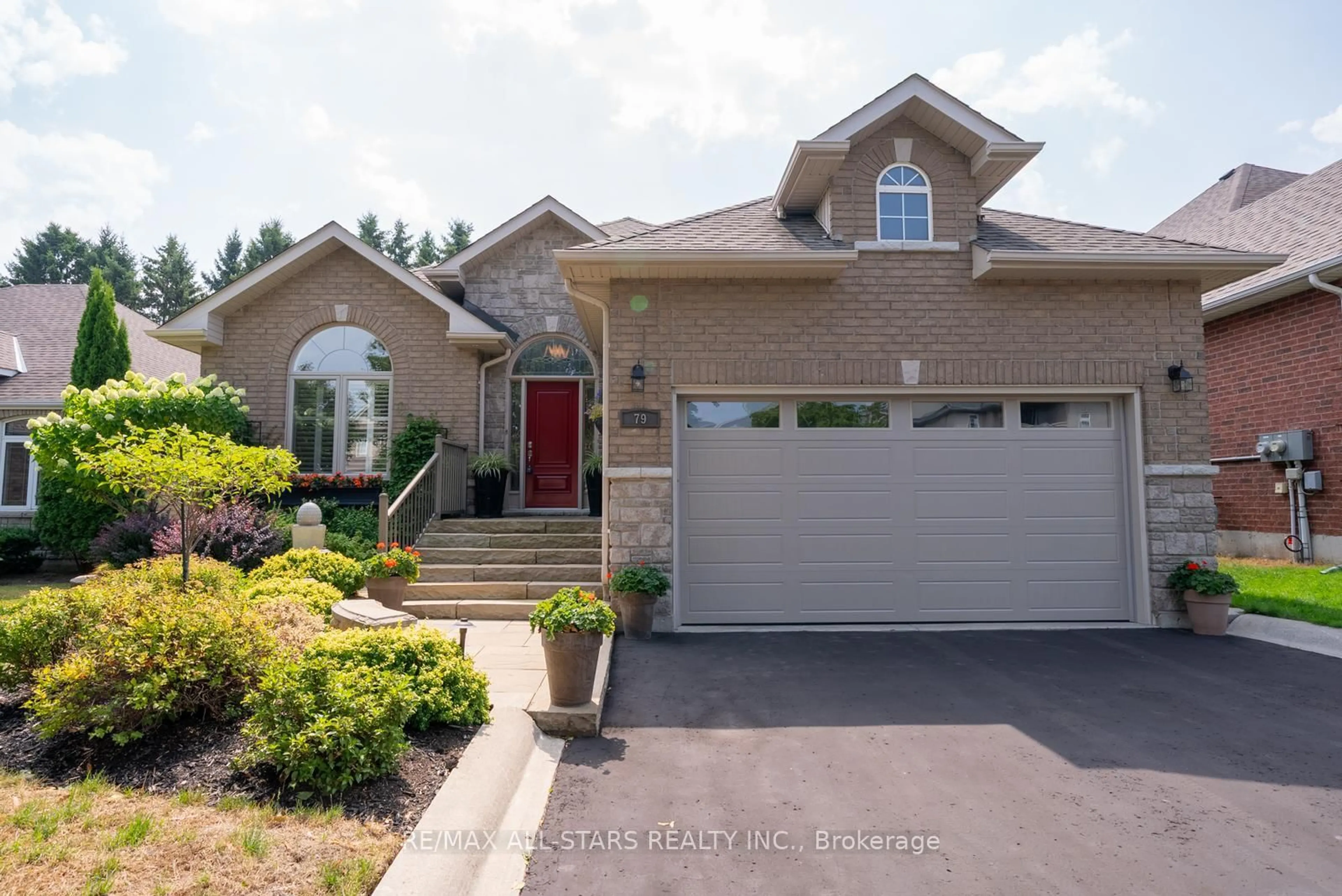 Home with brick exterior material, street for 79 Gardiner Dr, Bradford West Gwillimbury Ontario L3Z 3G2