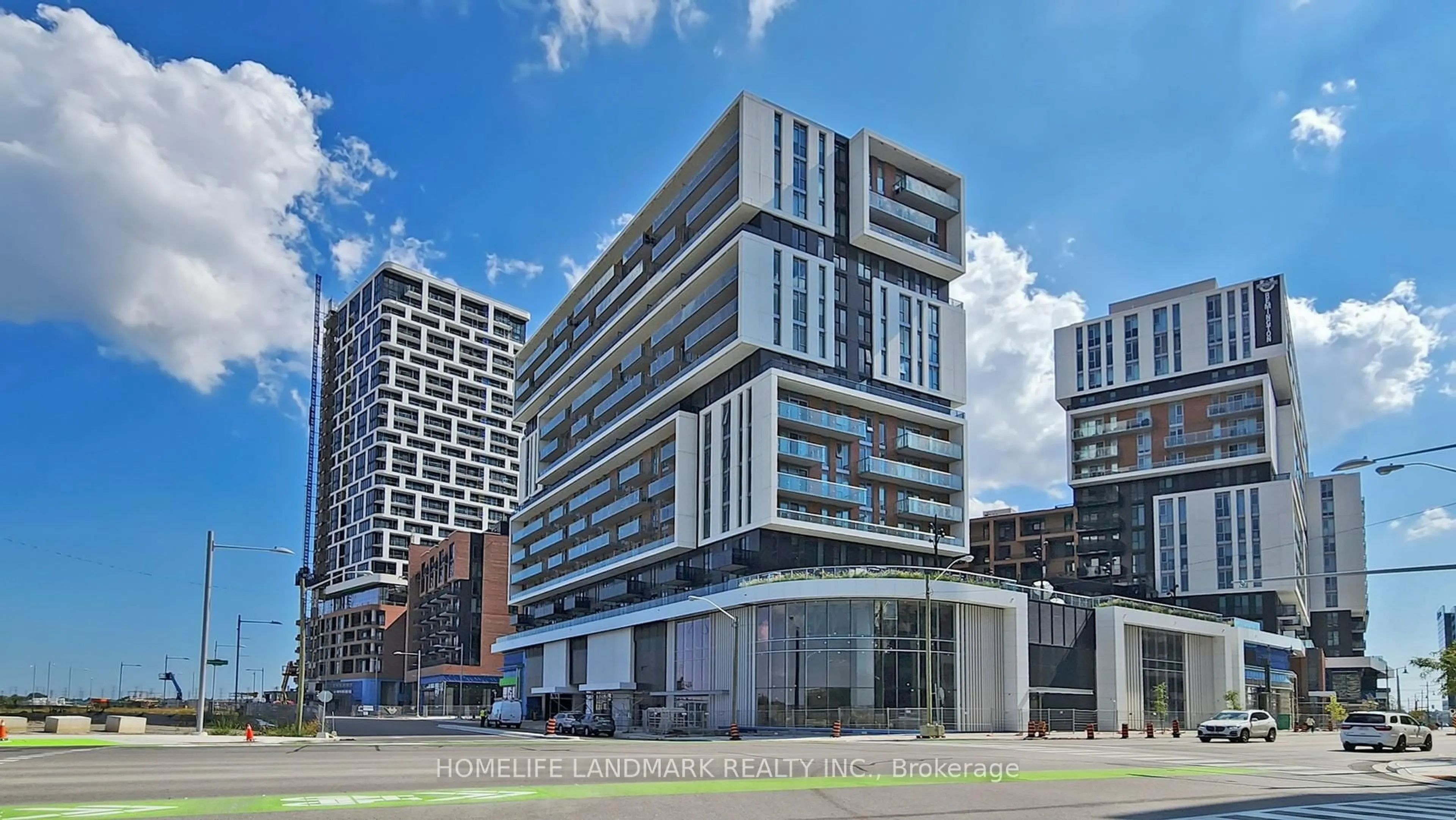 Indoor foyer for 8119 Birchmount Rd #1302, Markham Ontario L6G 0H5