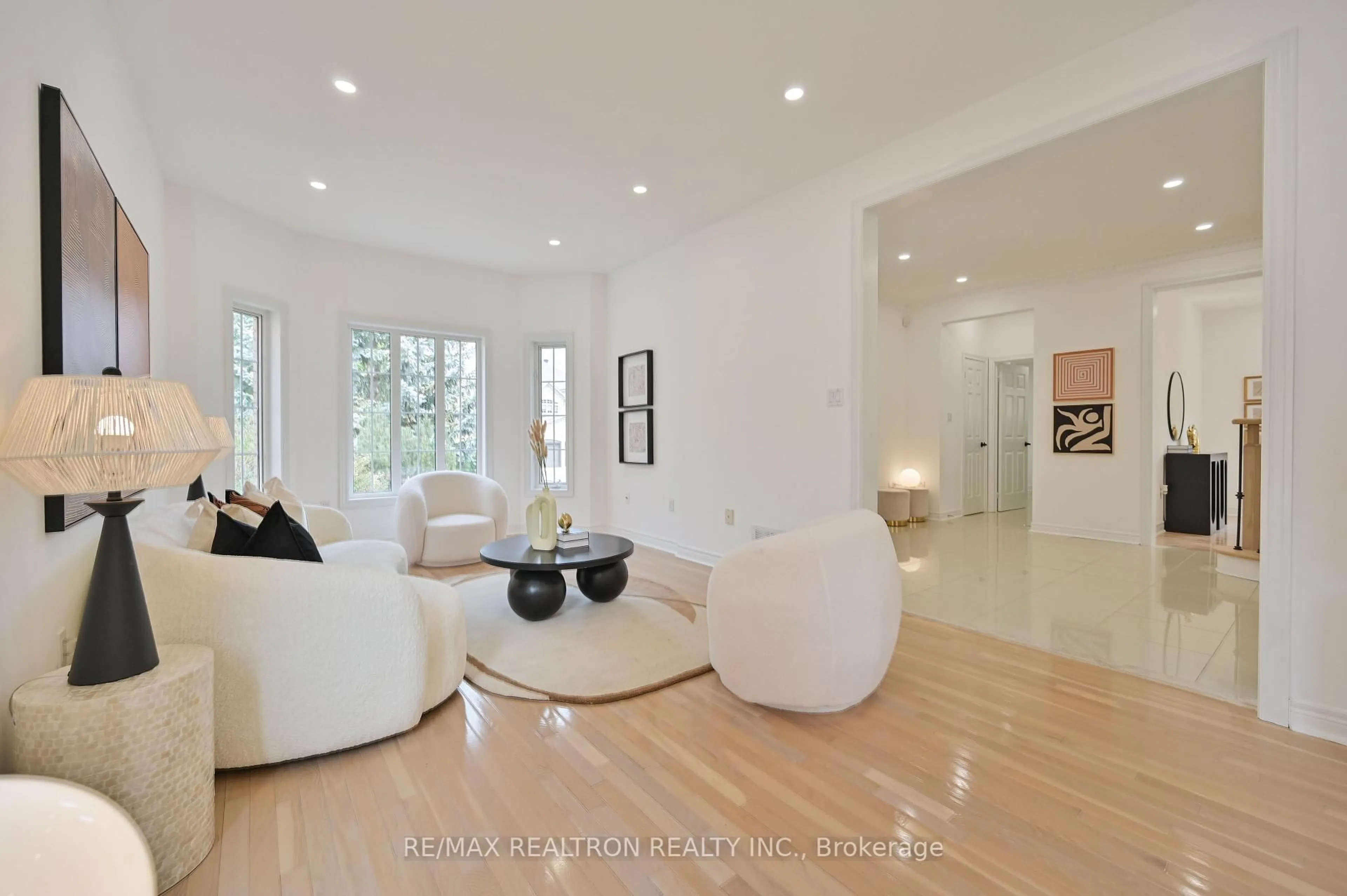 Living room with furniture, unknown for 6 Renberg Dr, Markham Ontario L6C 1Y5