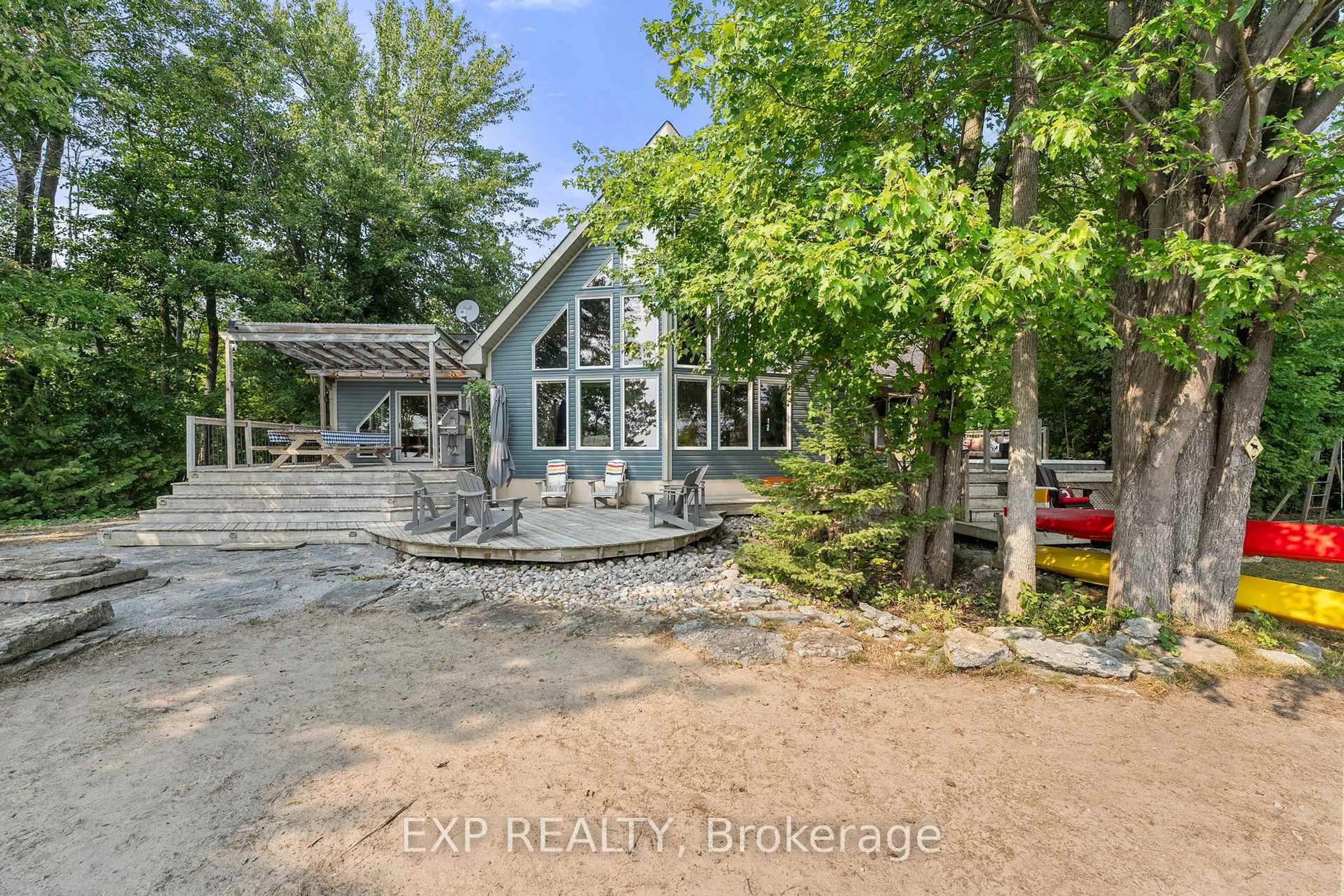 A pic from outside/outdoor area/front of a property/back of a property/a pic from drone, water/lake/river/ocean view for 548 Bear Rd, Georgina Islands Ontario L0E 1R0