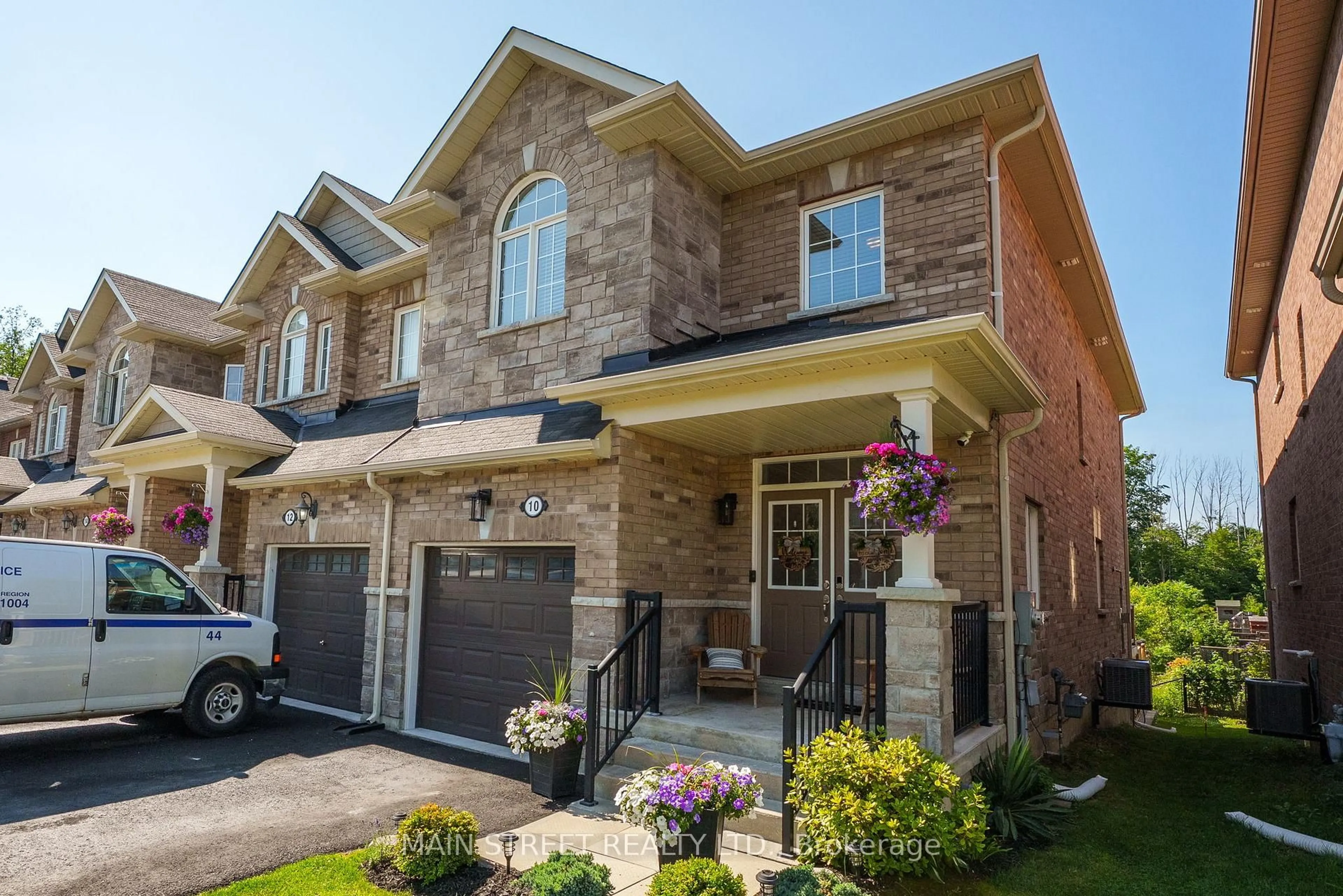 Home with brick exterior material, street for 10 Prosser Cres, Georgina Ontario L0E 1R0