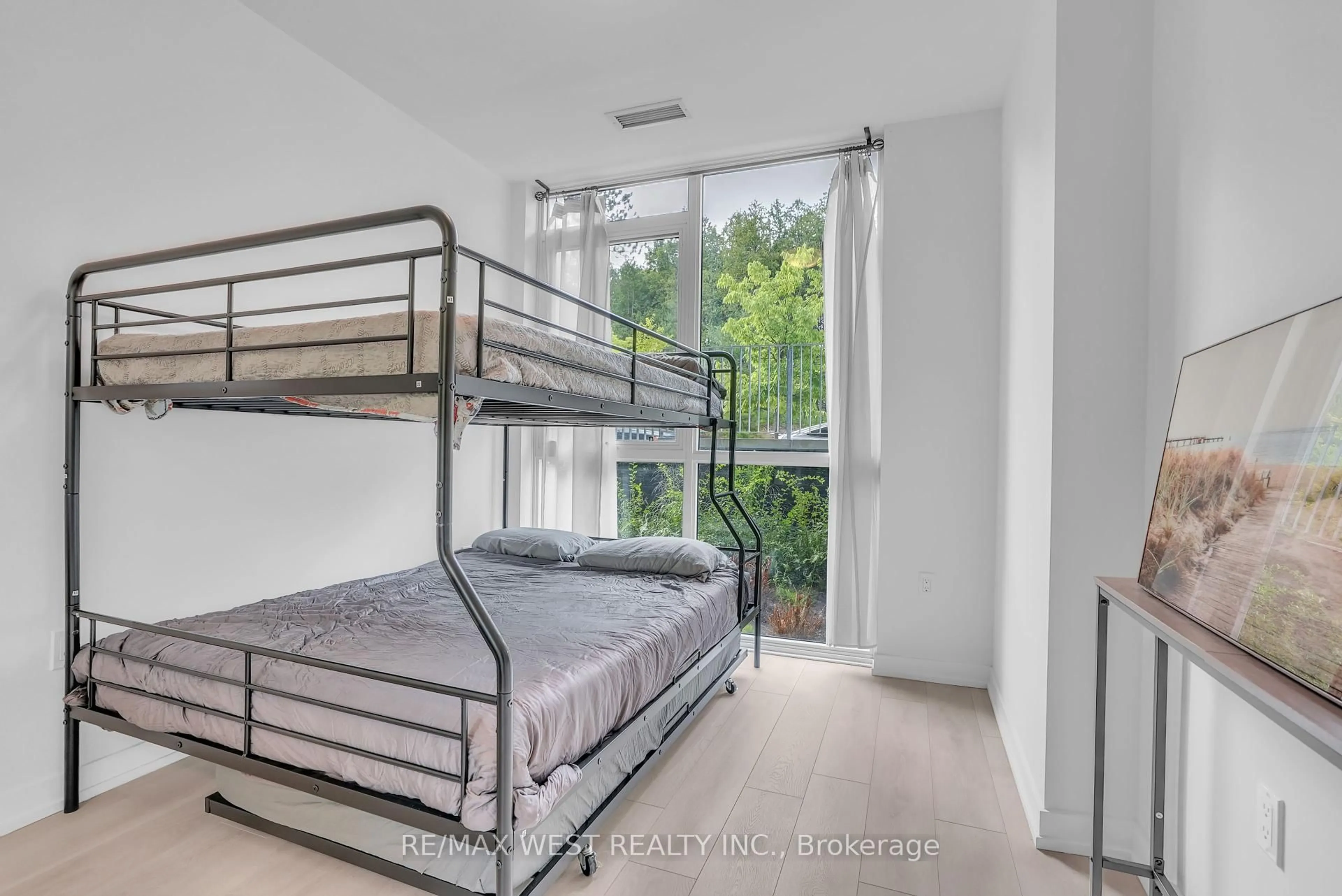 Bedroom with bed, unknown for 415 Sea Ray Ave #G39, Innisfil Ontario L9S 0R5