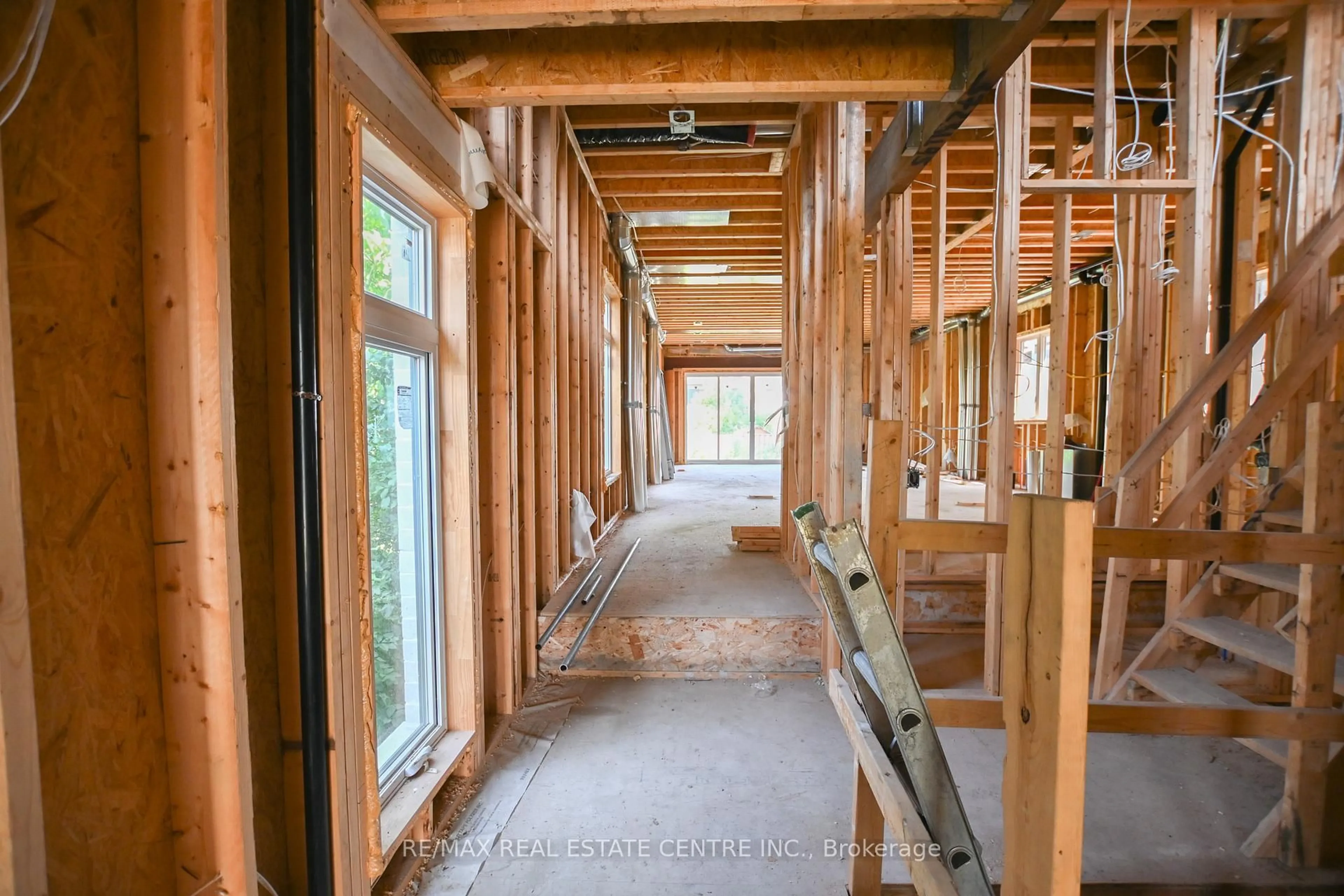 Indoor entryway for 26 Rainbow Dr, Vaughan Ontario L4L 2K2