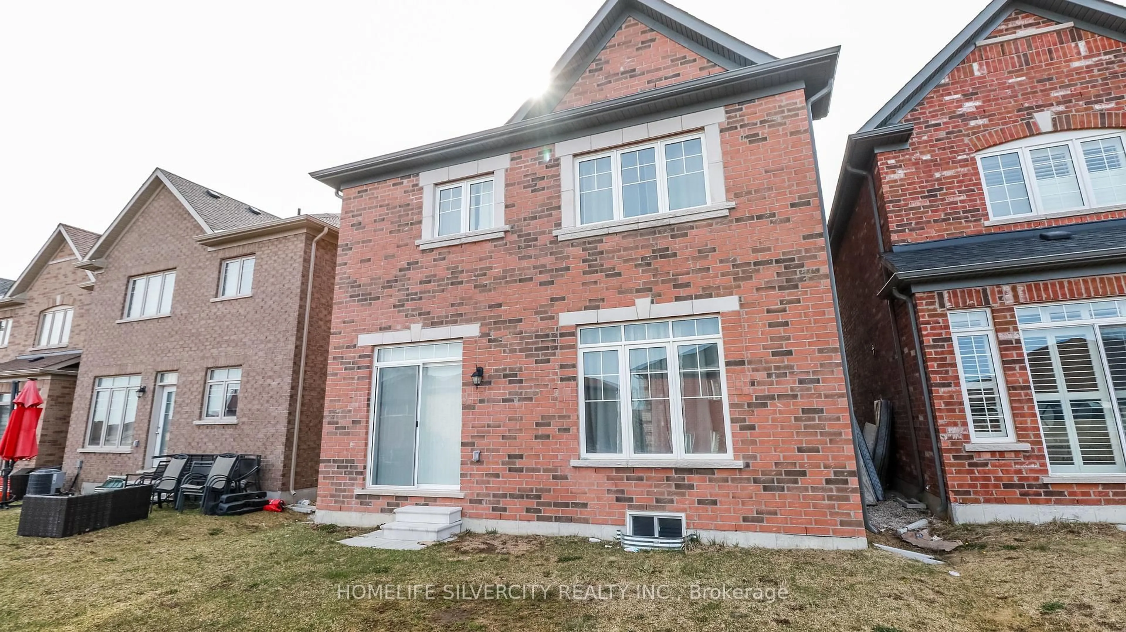 Home with brick exterior material, street for 2201 Lozenby St, Innisfil Ontario L9S 0M9