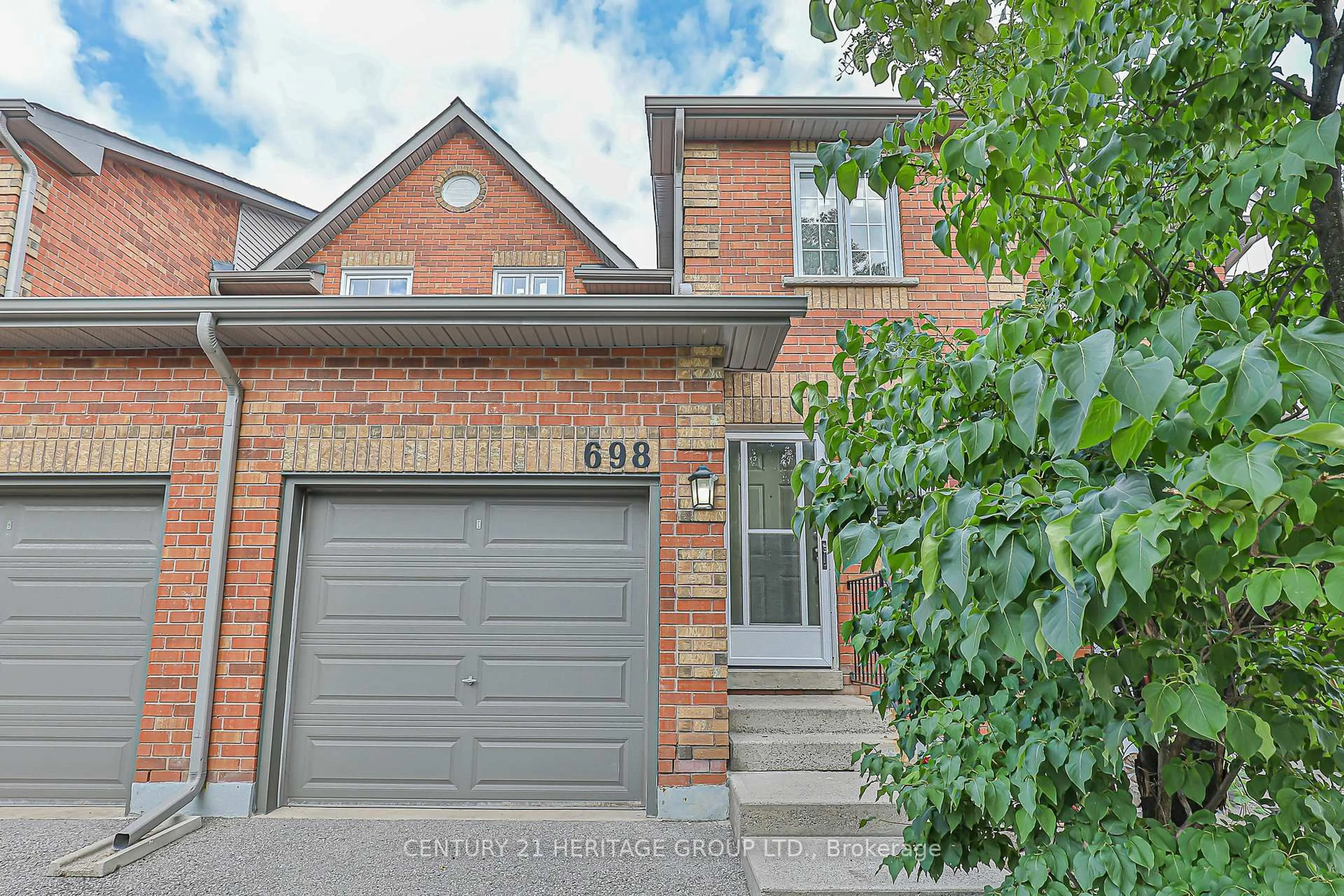 Home with brick exterior material, street for 698 Caradonna Cres #47, Newmarket Ontario L3X 1W6