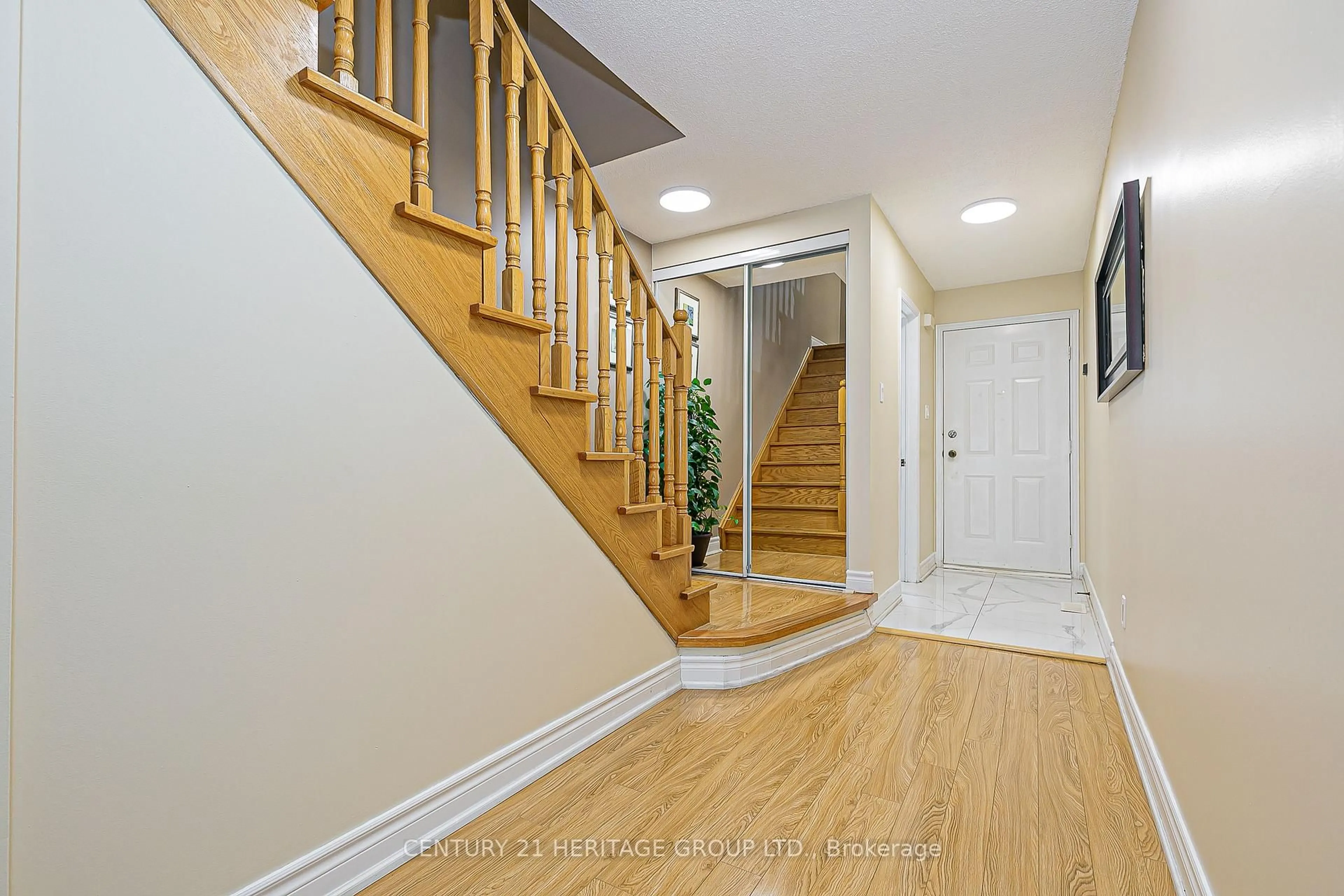 Unknown for 698 Caradonna Cres #47, Newmarket Ontario L3X 1W6