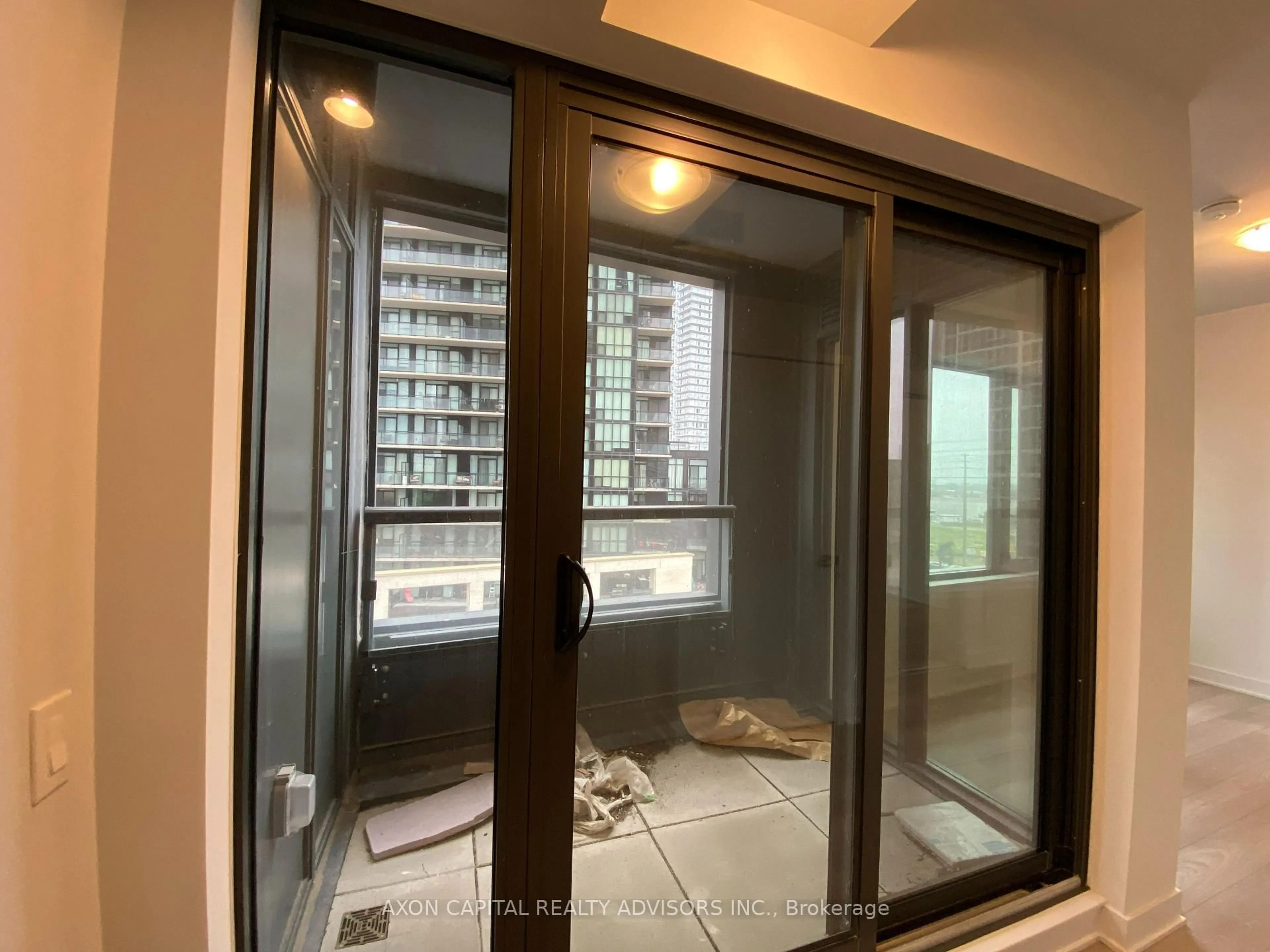 Unknown for 2920 Highway 7 Rd #507, Vaughan Ontario L4K 0P4