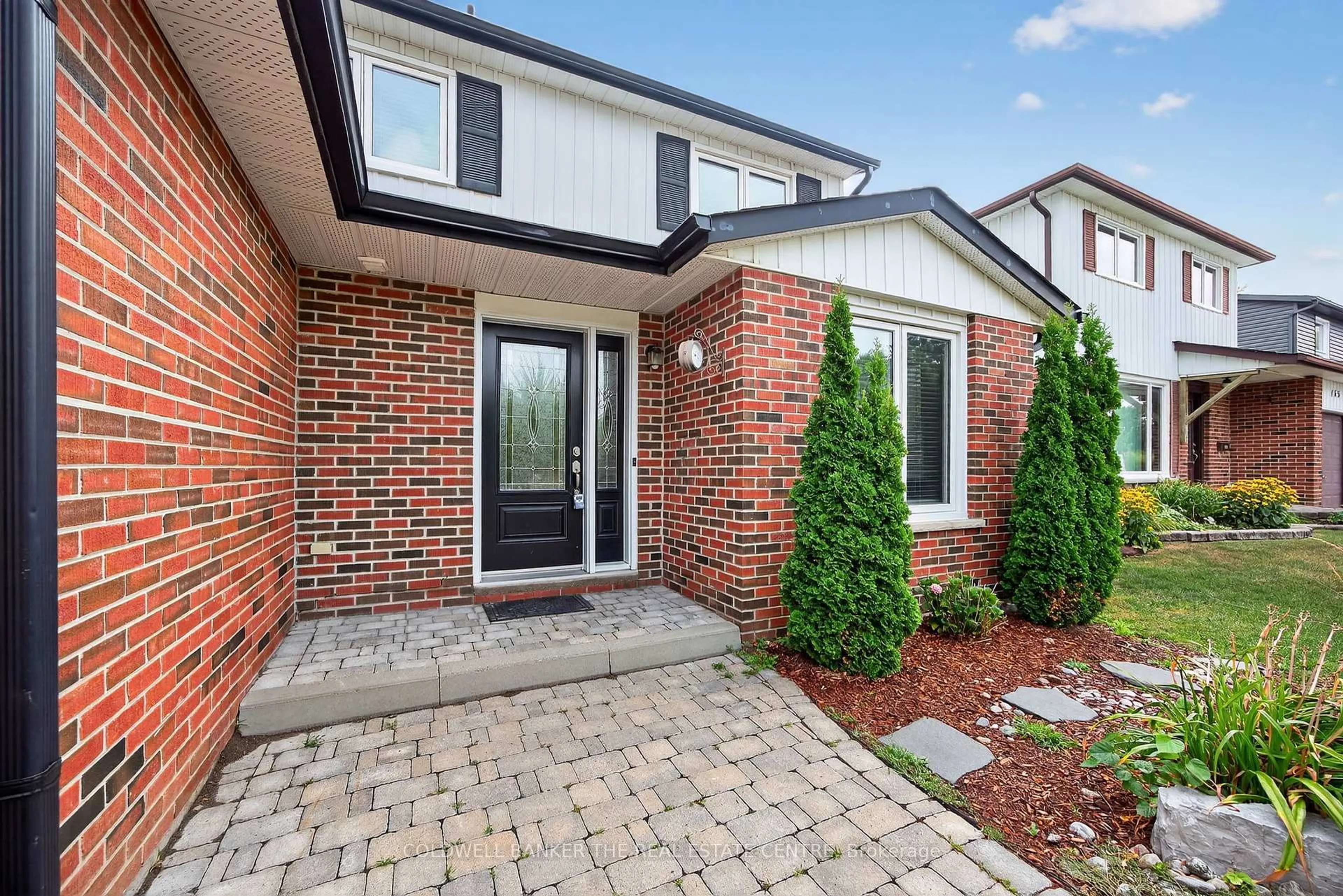 Home with brick exterior material, street for 461 Sandford St, Newmarket Ontario L3Y 4S8
