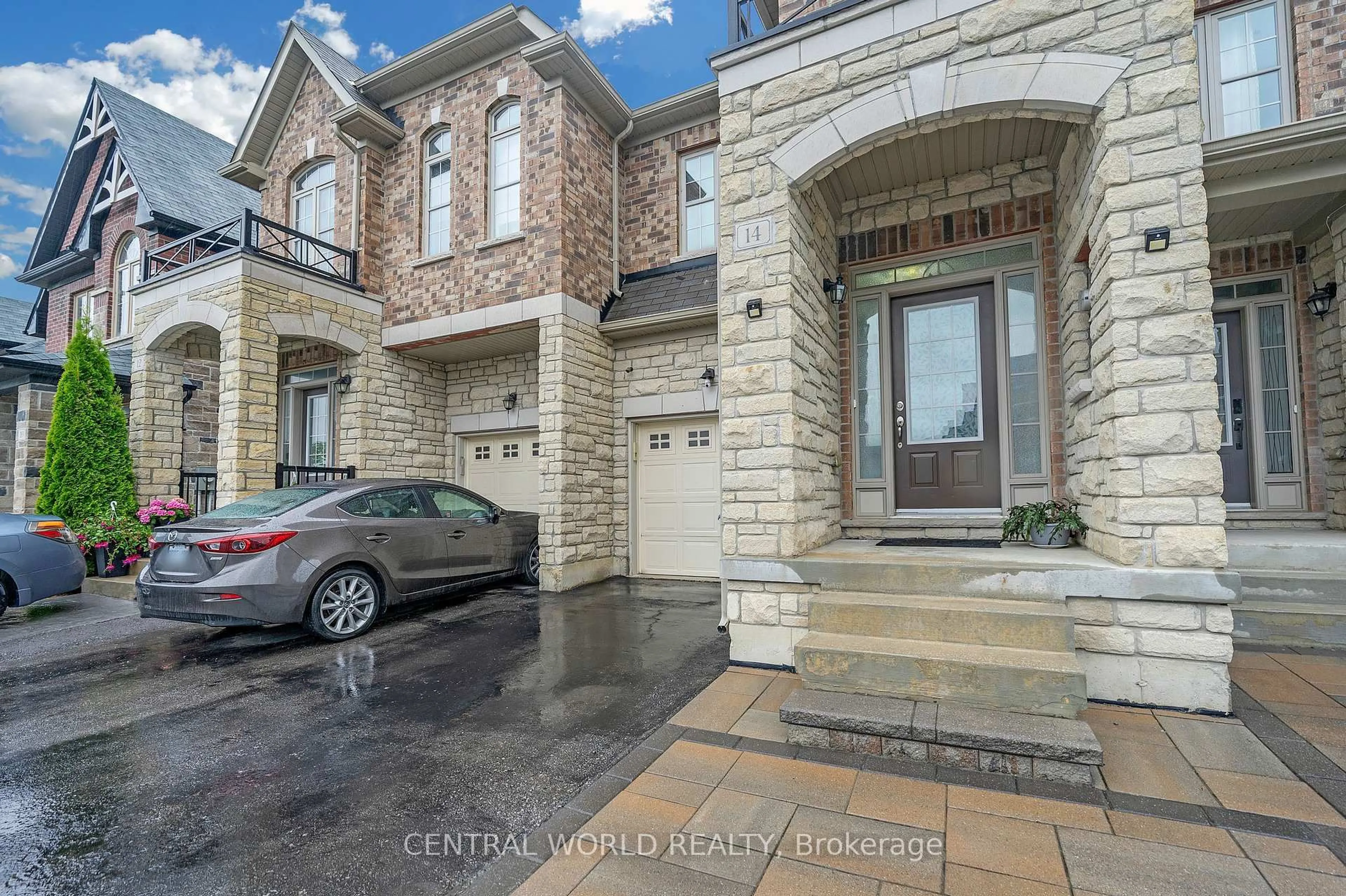 Home with brick exterior material, street for 14 Judah Doan Way, East Gwillimbury Ontario L9N 0L6