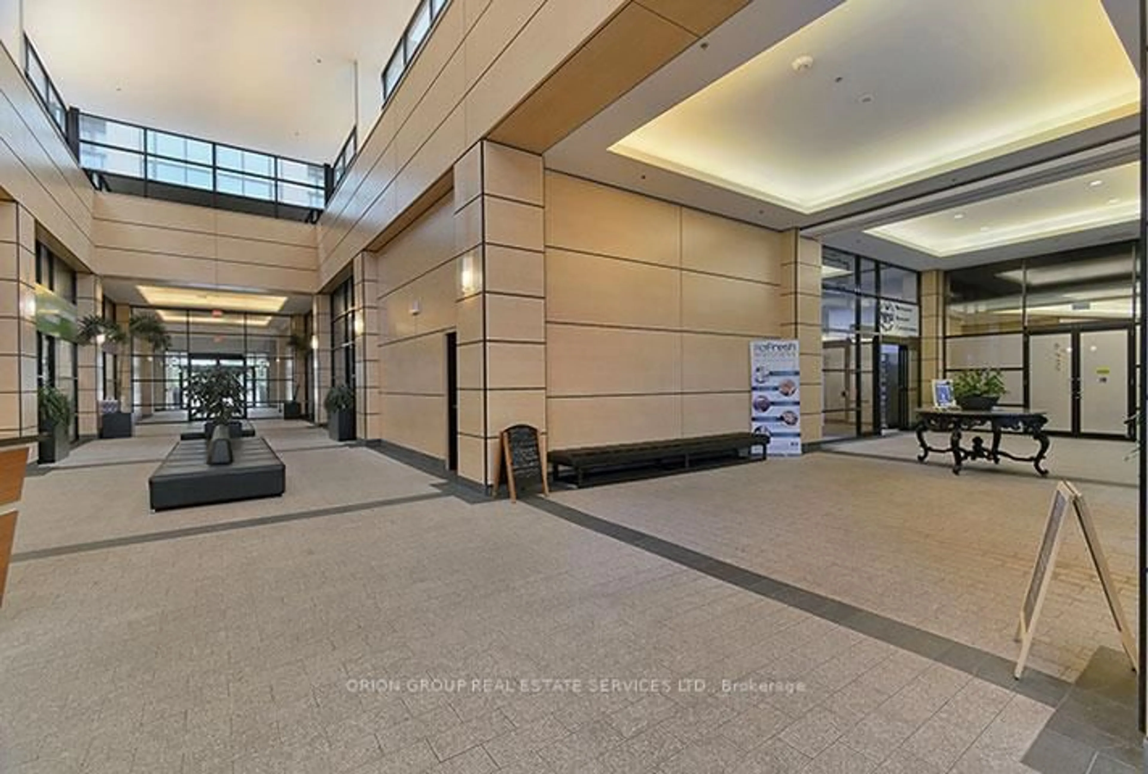 Lobby for 2900 Highway 7 Rd #706, Vaughan Ontario L4K 0G3
