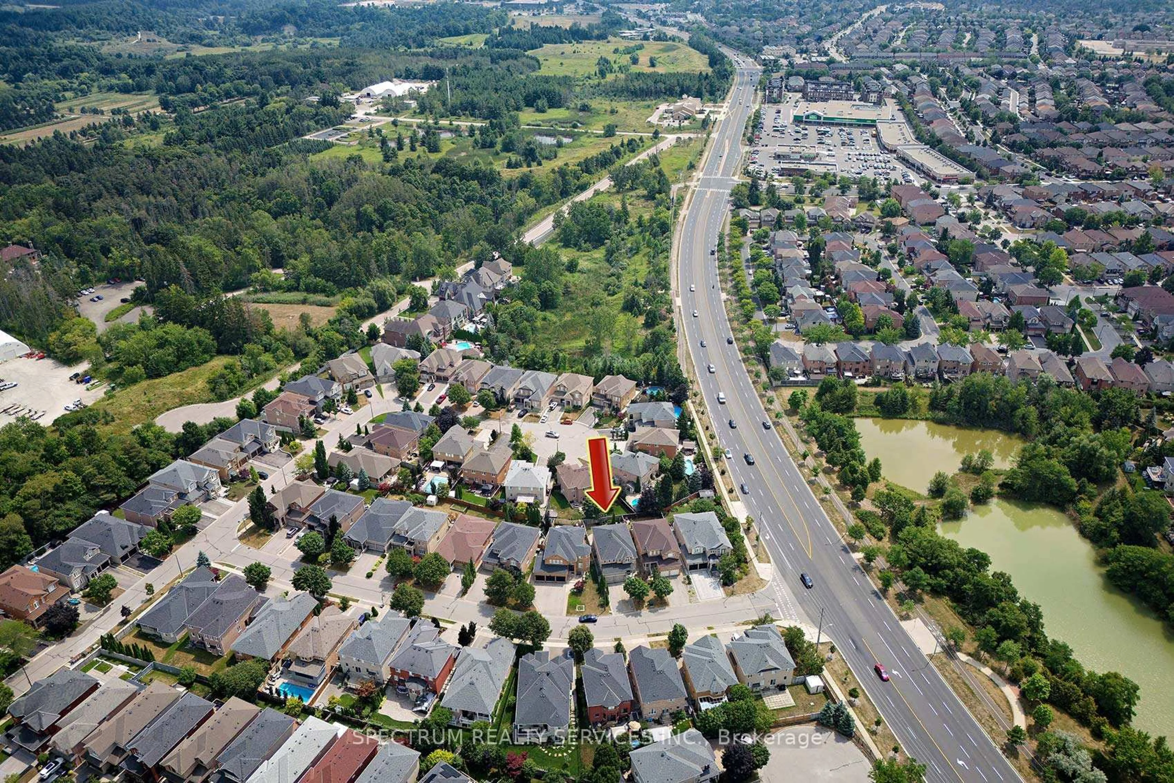 A pic from outside/outdoor area/front of a property/back of a property/a pic from drone, street for 9 Tuscan Woods Tr, Vaughan Ontario L4H 1N2