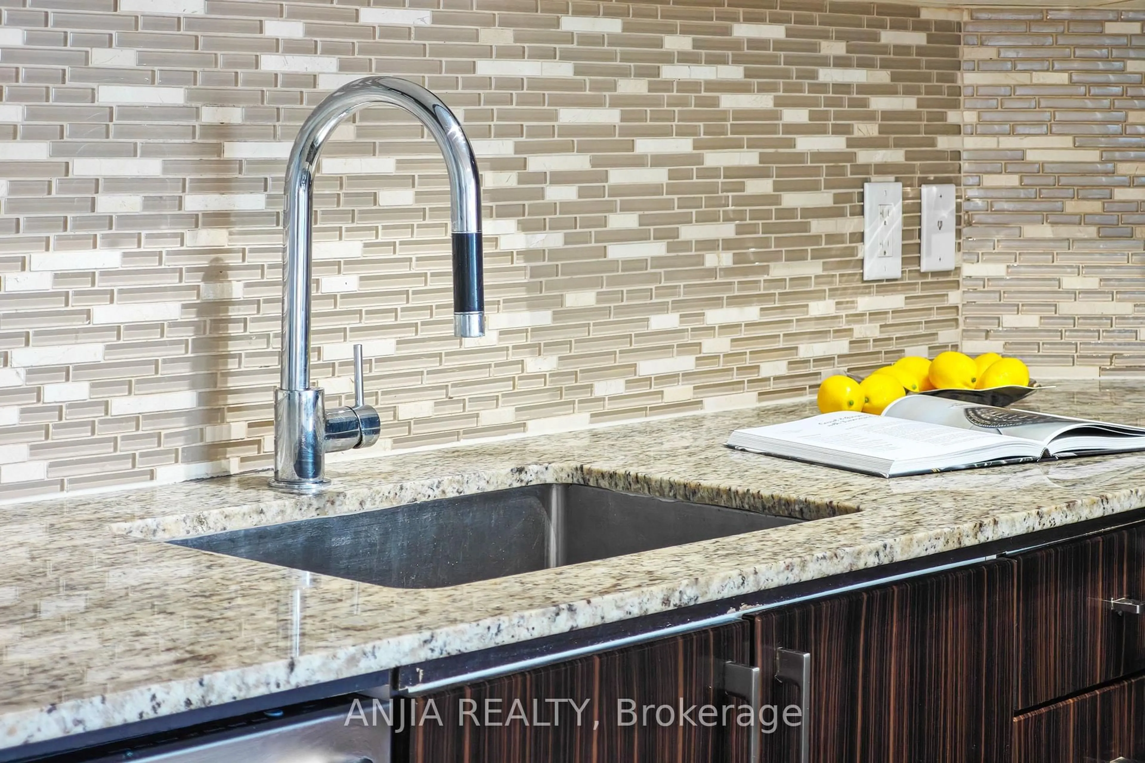 Contemporary kitchen, ceramic/tile floor for 7161 Yonge St #1032, Markham Ontario L3T 0C8