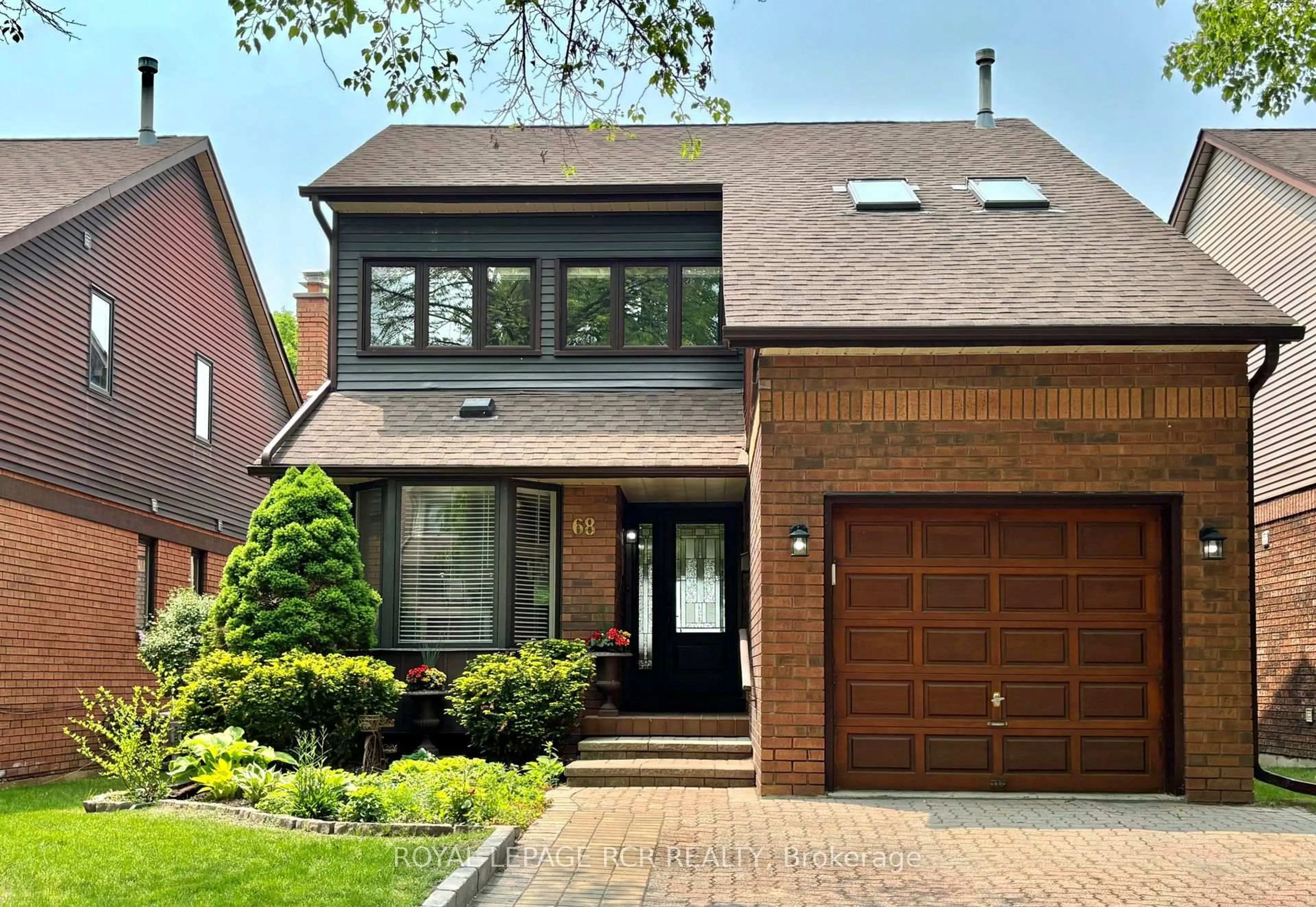 Home with brick exterior material, street for 68 Riverview Rd, New Tecumseth Ontario L9R 1R8