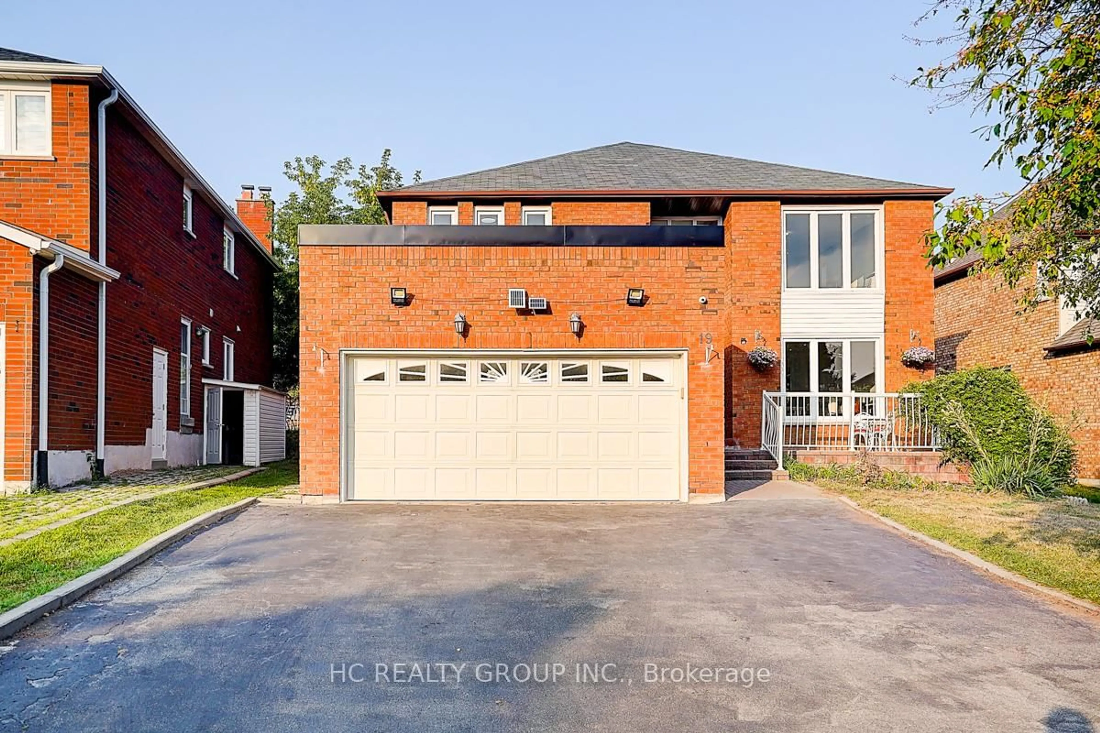 Home with brick exterior material, street for 19 Delancey Cres, Markham Ontario L3P 7C9