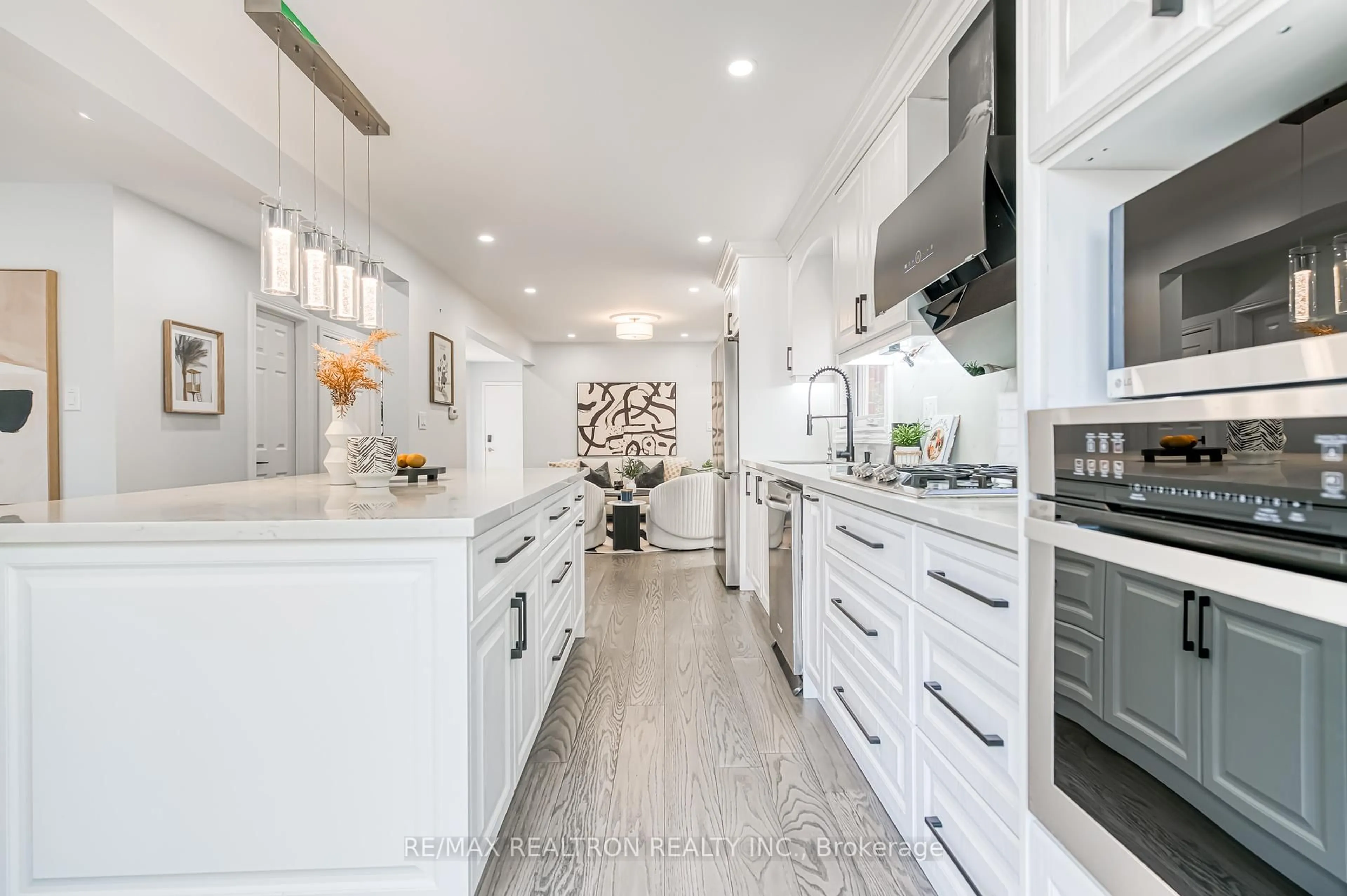 Contemporary kitchen, unknown for 9 Smithy St, Markham Ontario L3P 6N1