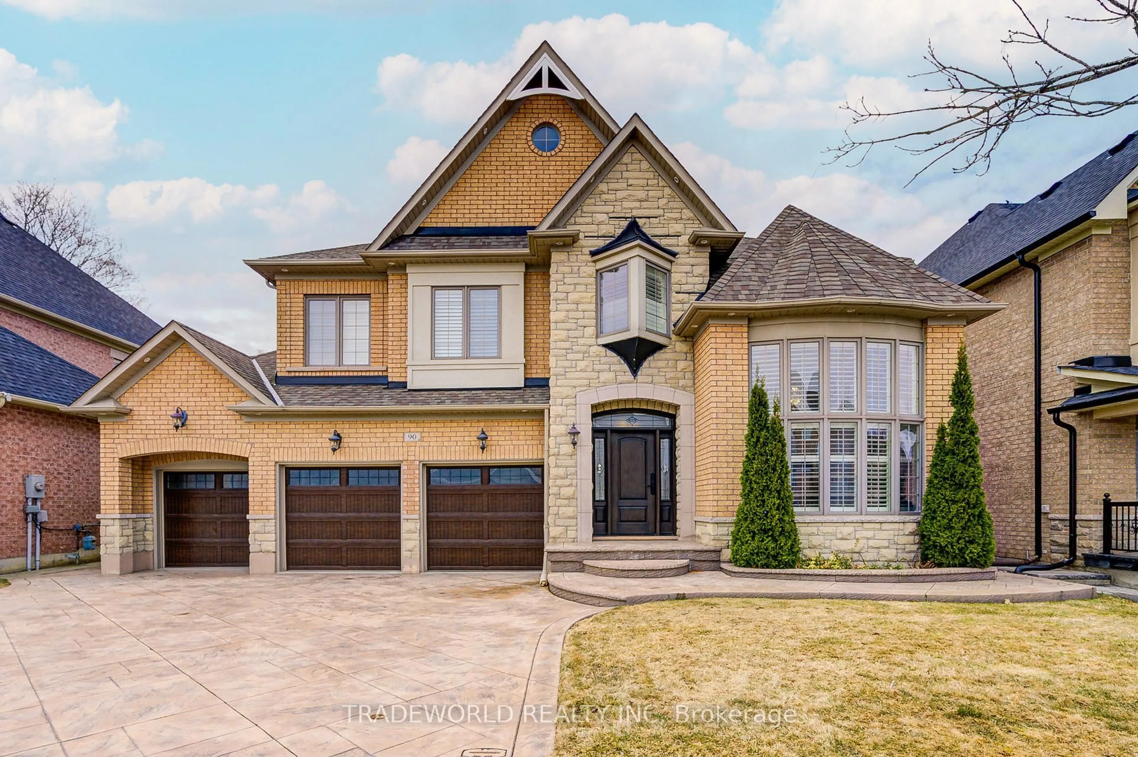Home with brick exterior material, street for 90 Braith Cres, Whitchurch-Stouffville Ontario L4A 0B7