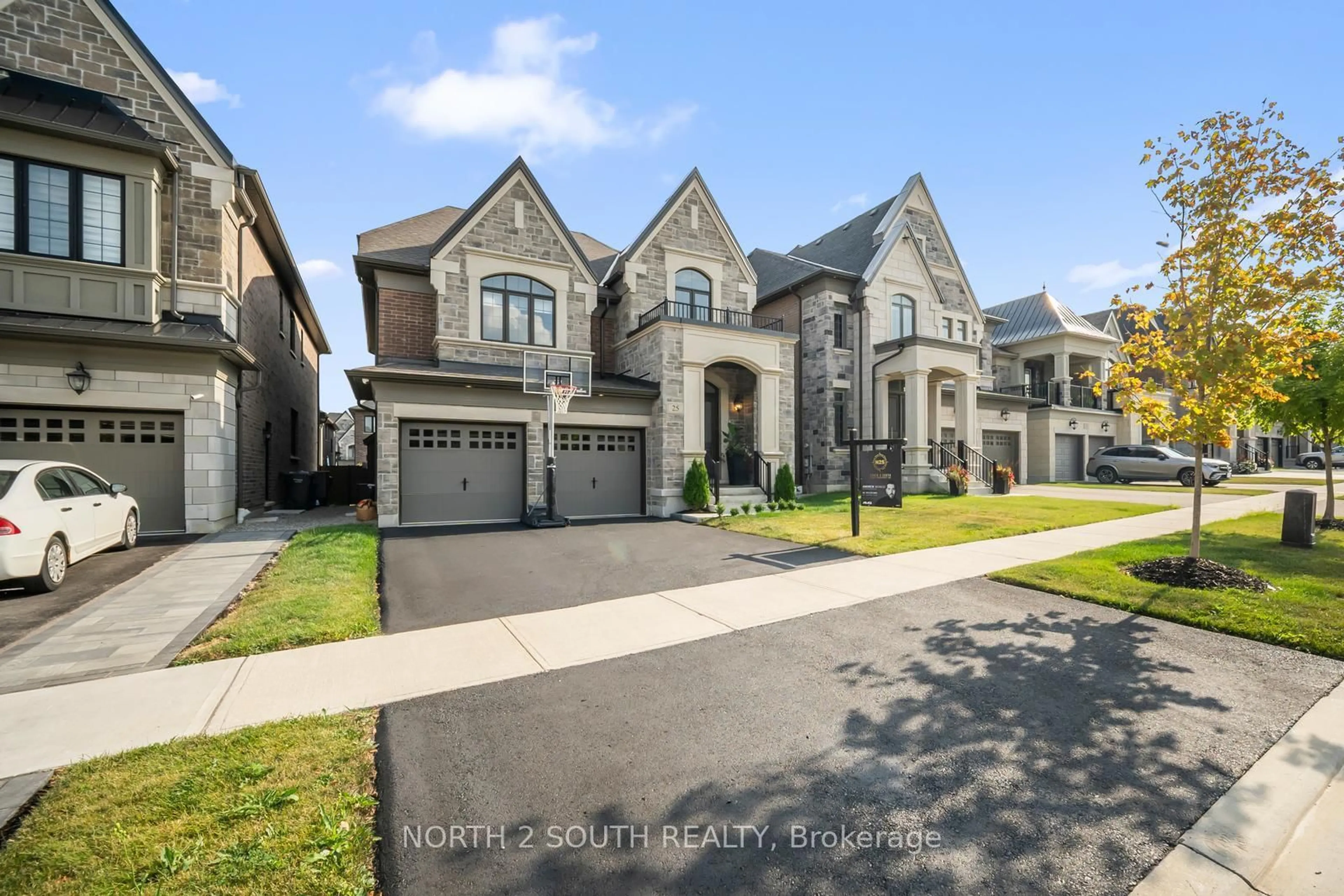 Home with brick exterior material, street for 25 Pine Heights Dr, Vaughan Ontario L4H 5C9